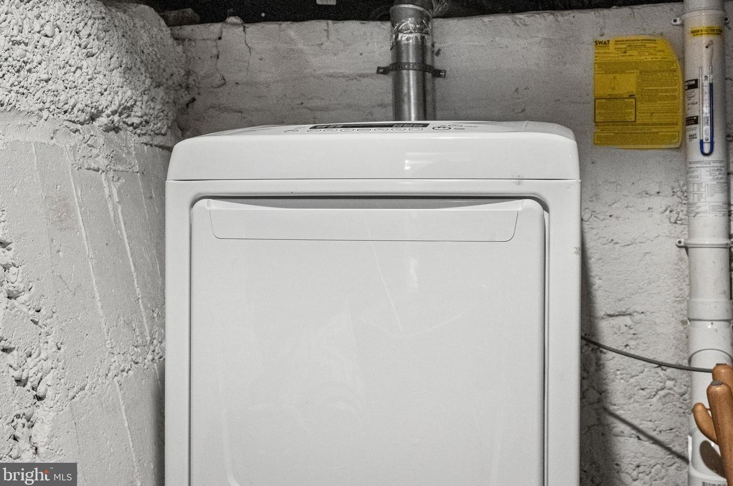 3408 Dent Pl, Washington DC 20007-2713 exterior