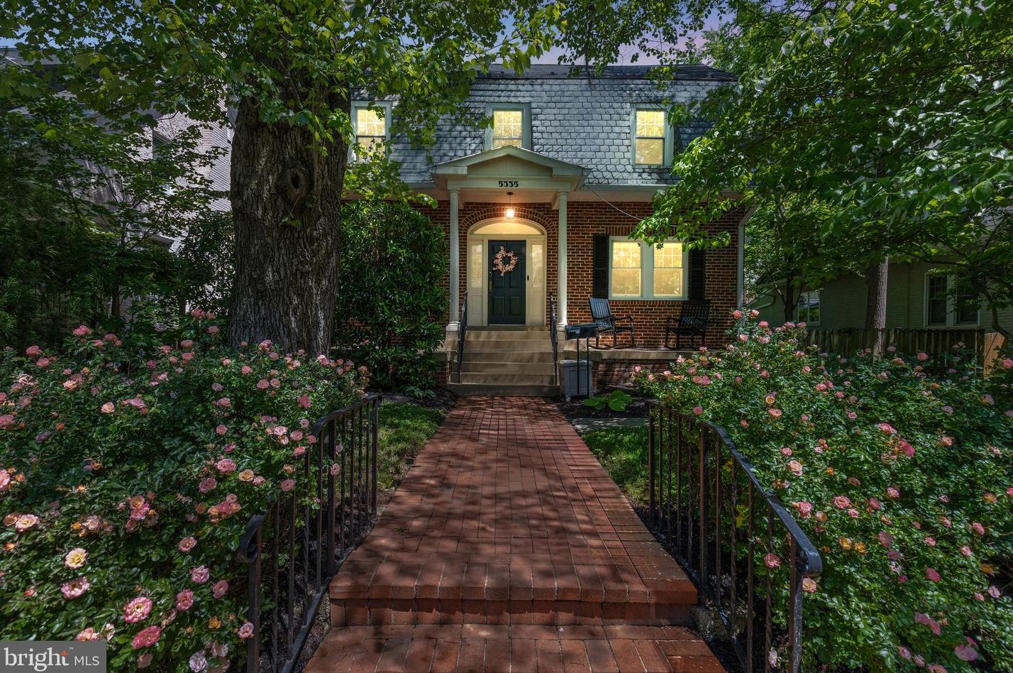 5335 43rd St, Washington DC  20015-2007 exterior