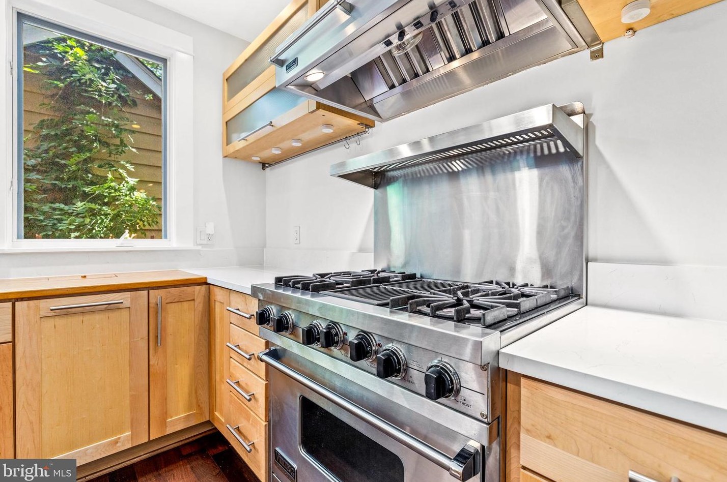 5335 43rd St, Washington DC  20015-2007 exterior