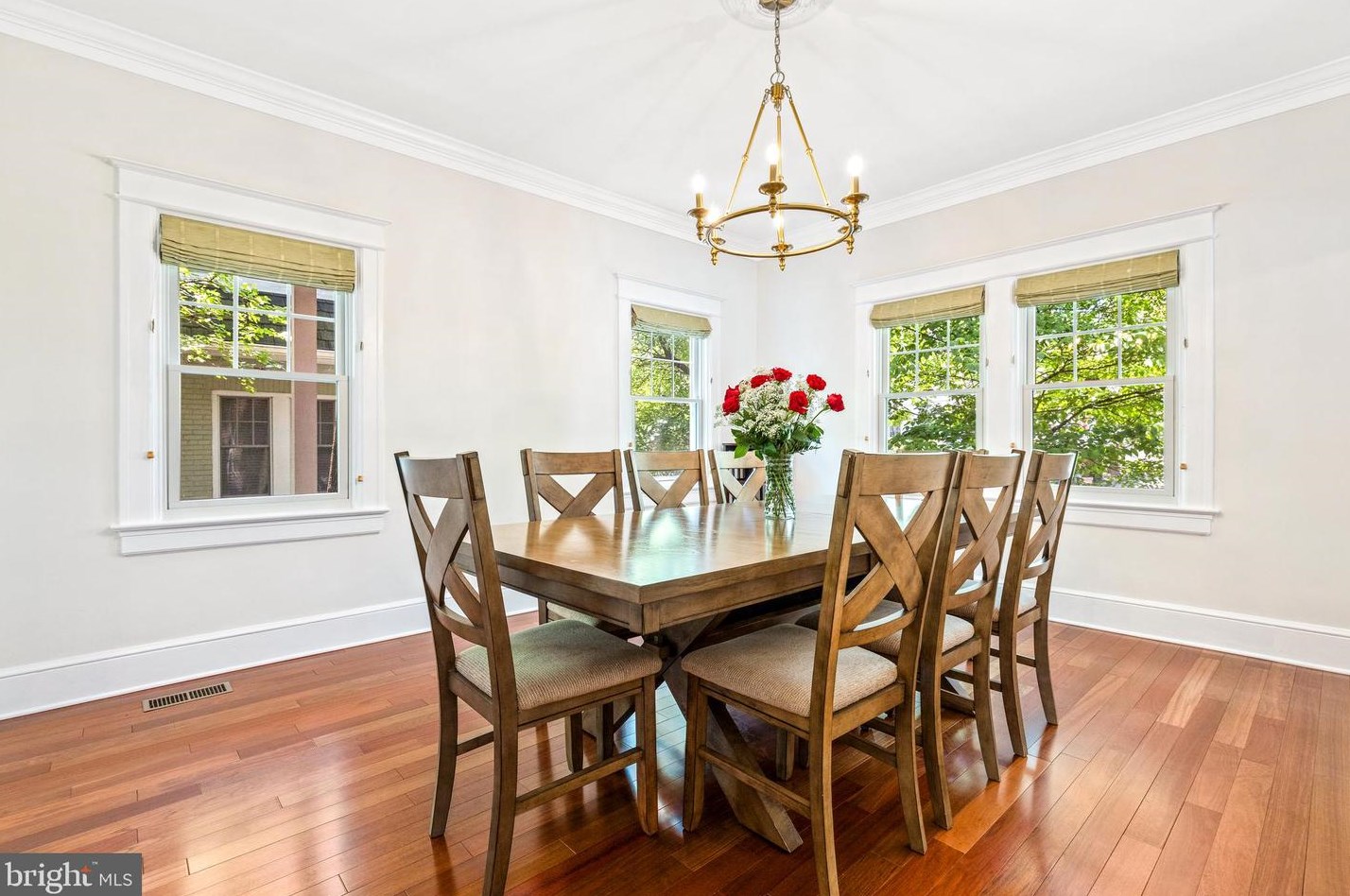 5335 43rd St, Washington DC  20015-2007 exterior