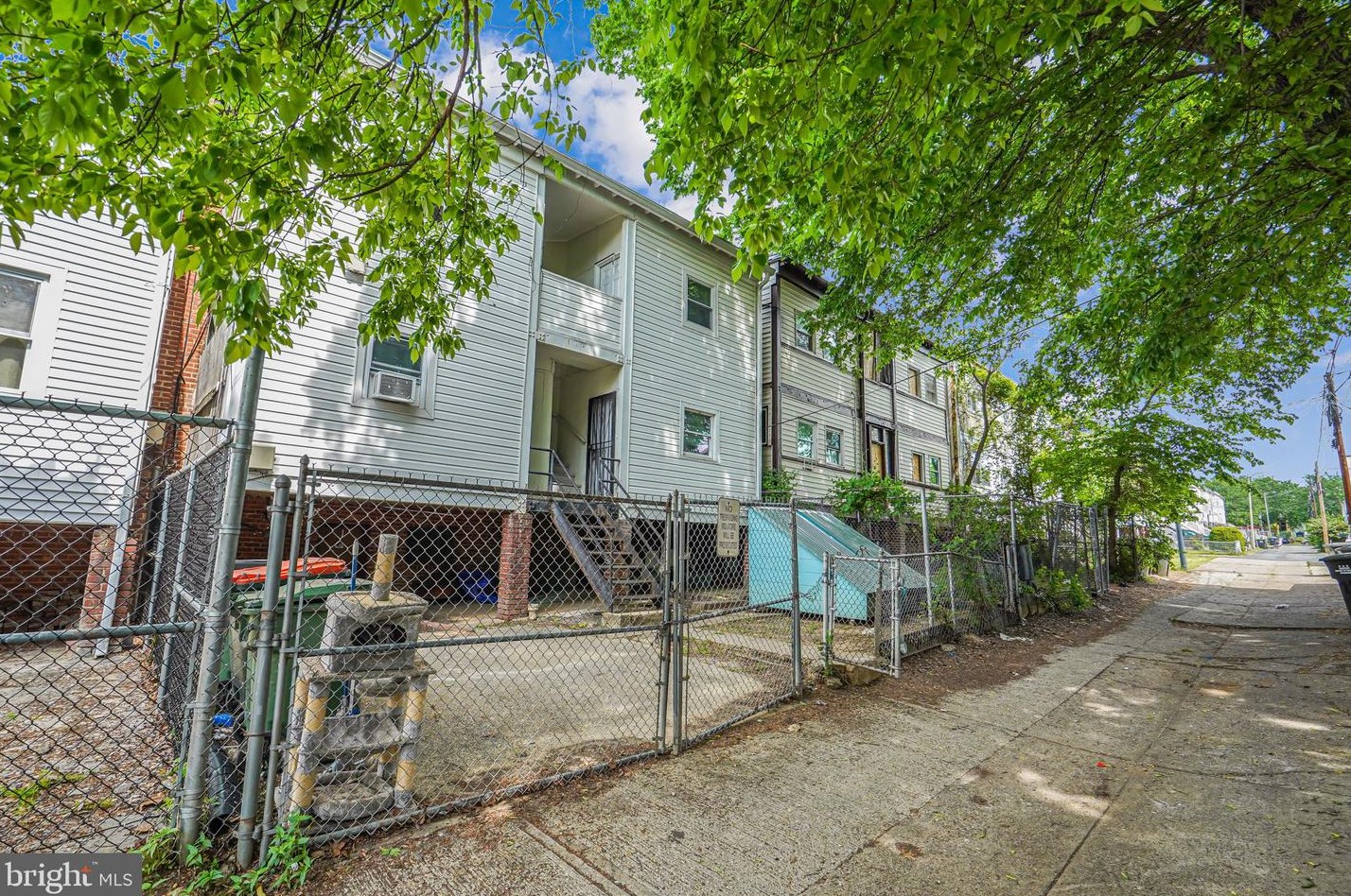 1321 Orren St, Washington DC 20002-3932 exterior