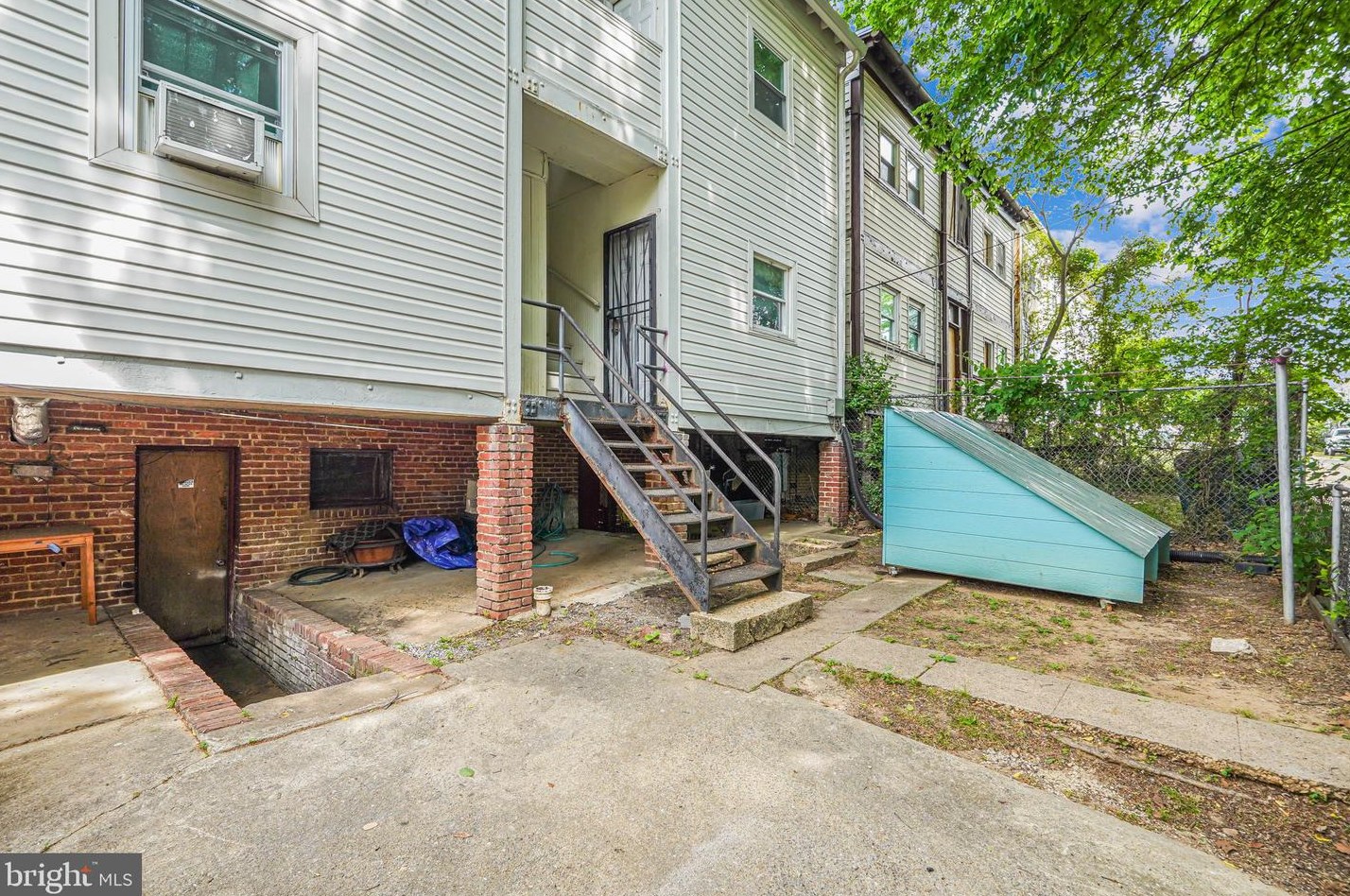 1321 Orren St, Washington DC 20002-3932 exterior