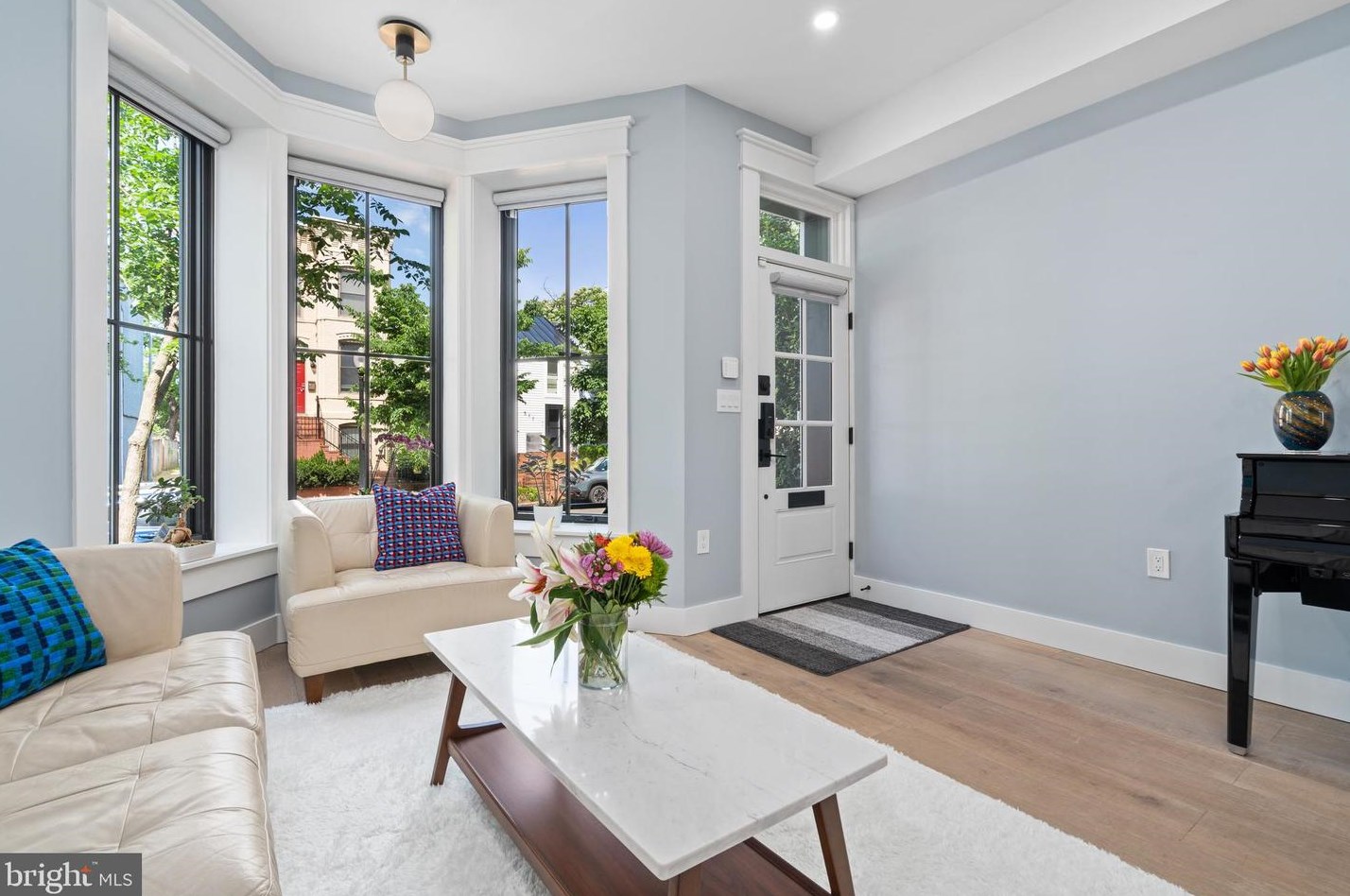 516 10th St, Washington DC  20003-2806 exterior