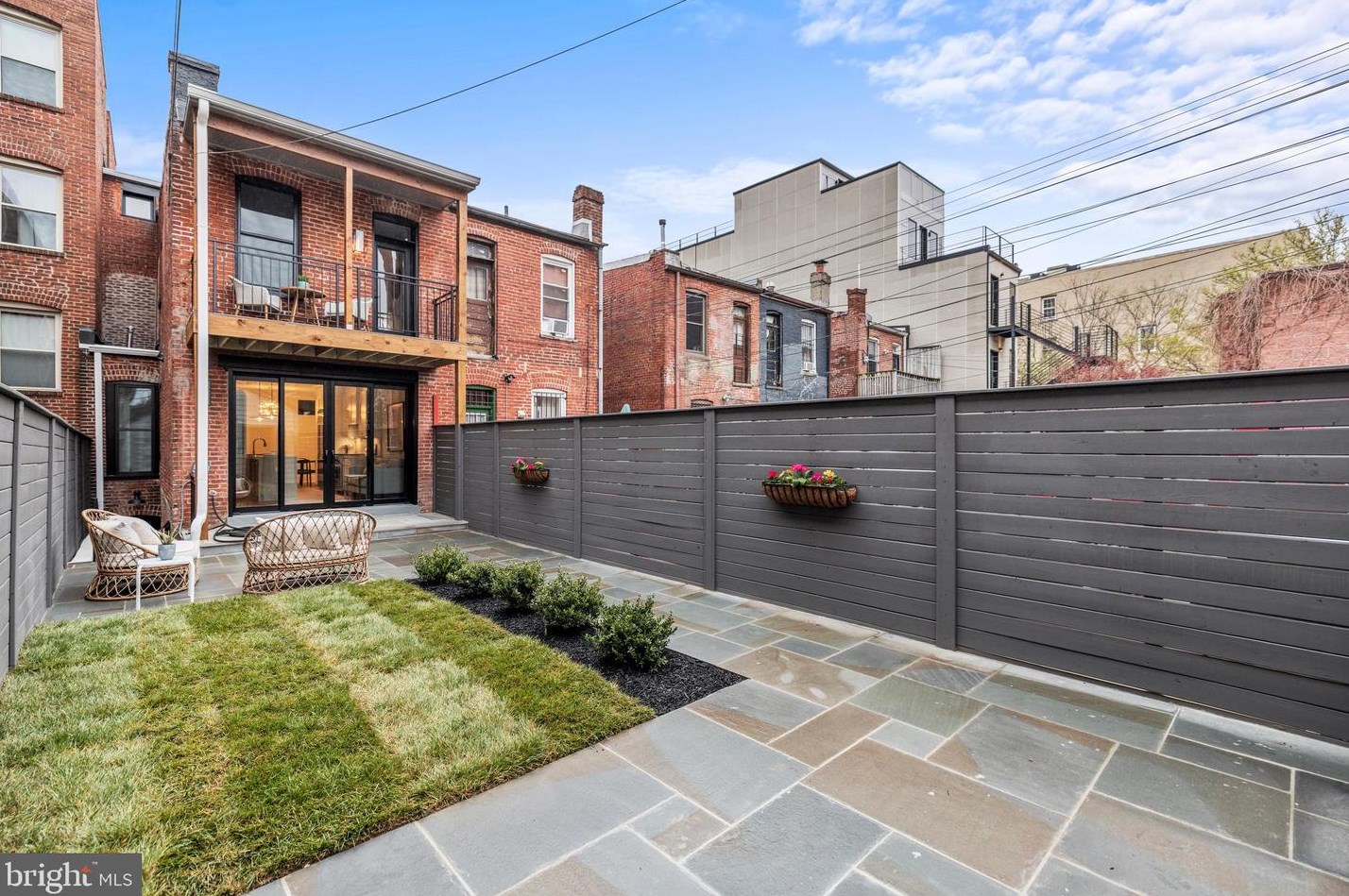 1451 Chapin St, Washington DC  20009-4510 exterior