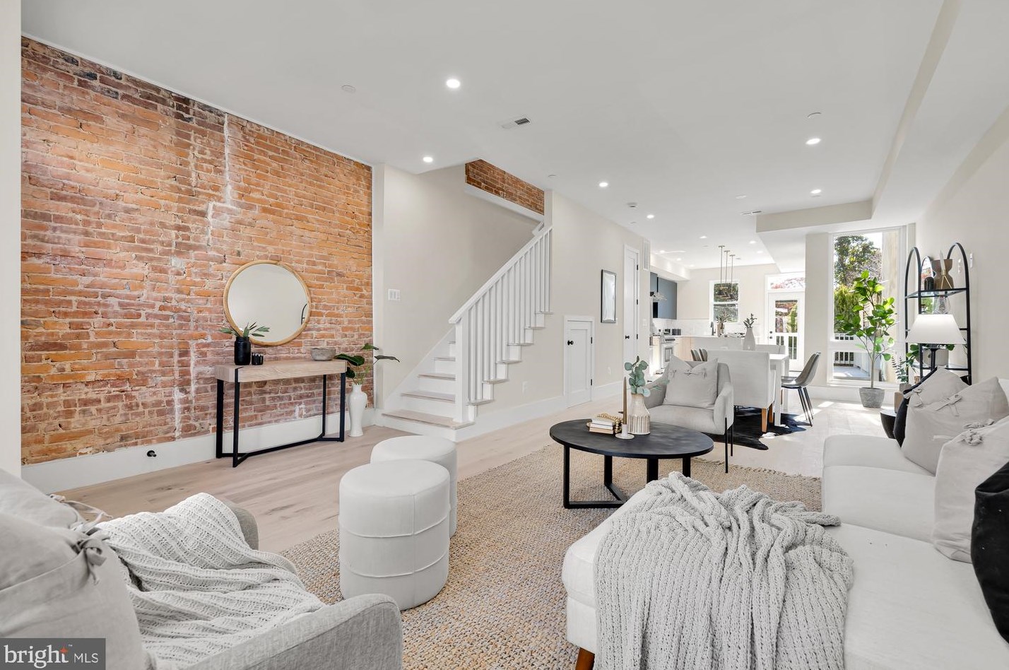 304 T St, Washington DC 20001-1842 exterior