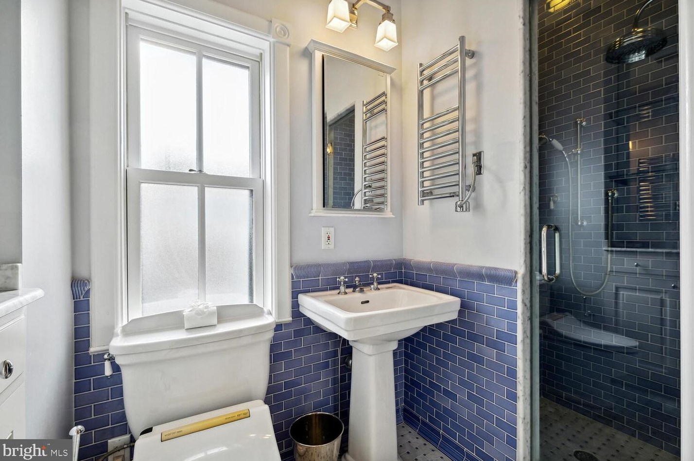 2010 Hillyer Pl, Washington DC 20009-1006 exterior