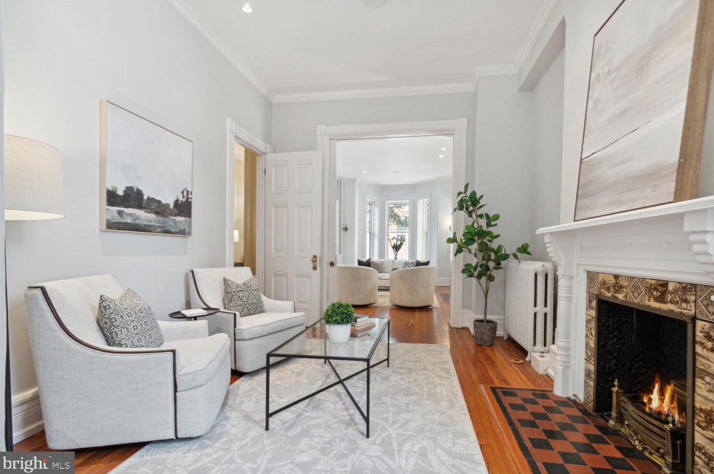 2010 Hillyer Pl, Washington DC 20009-1006 exterior