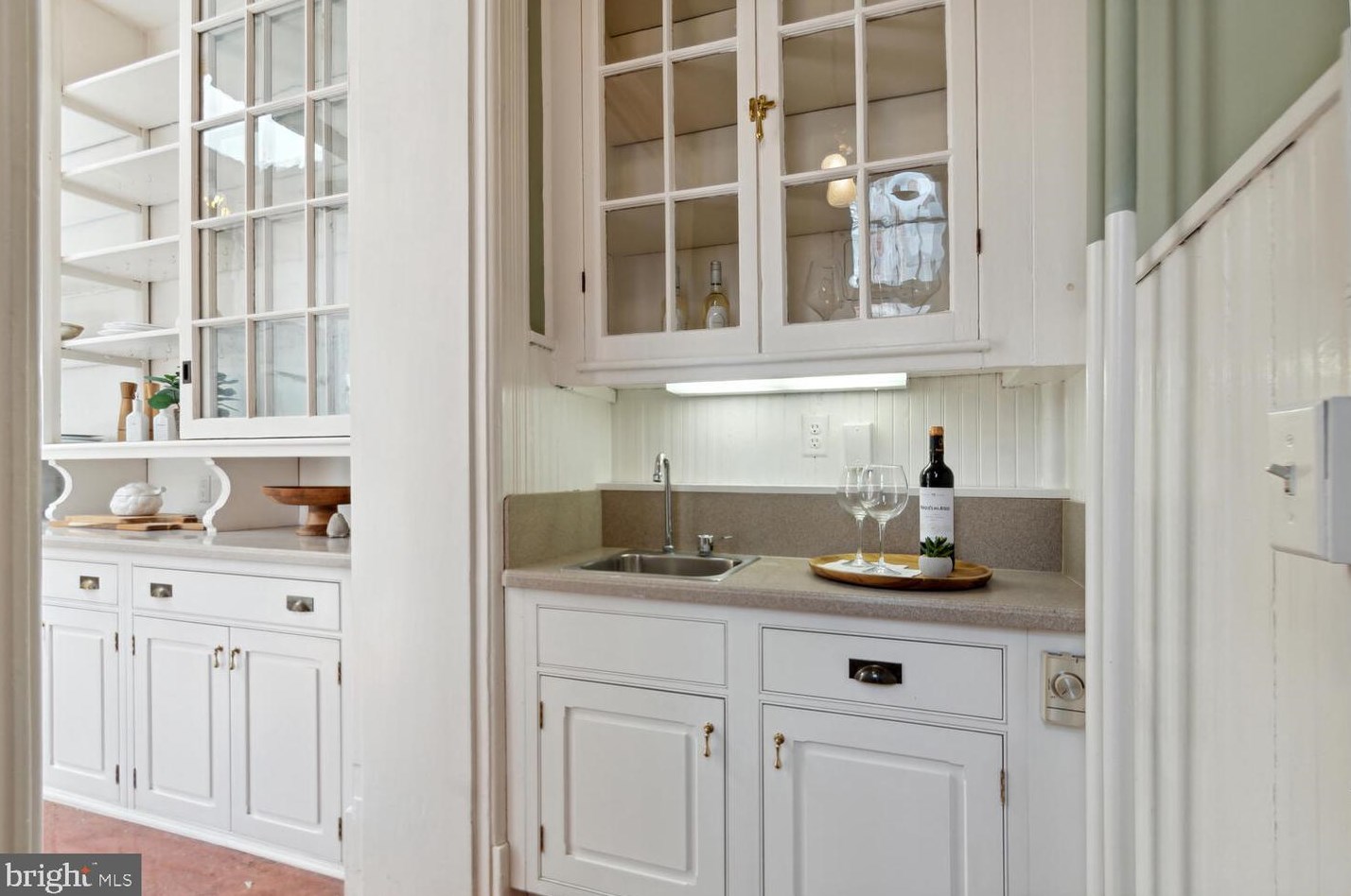 2010 Hillyer Pl, Washington DC 20009-1006 exterior