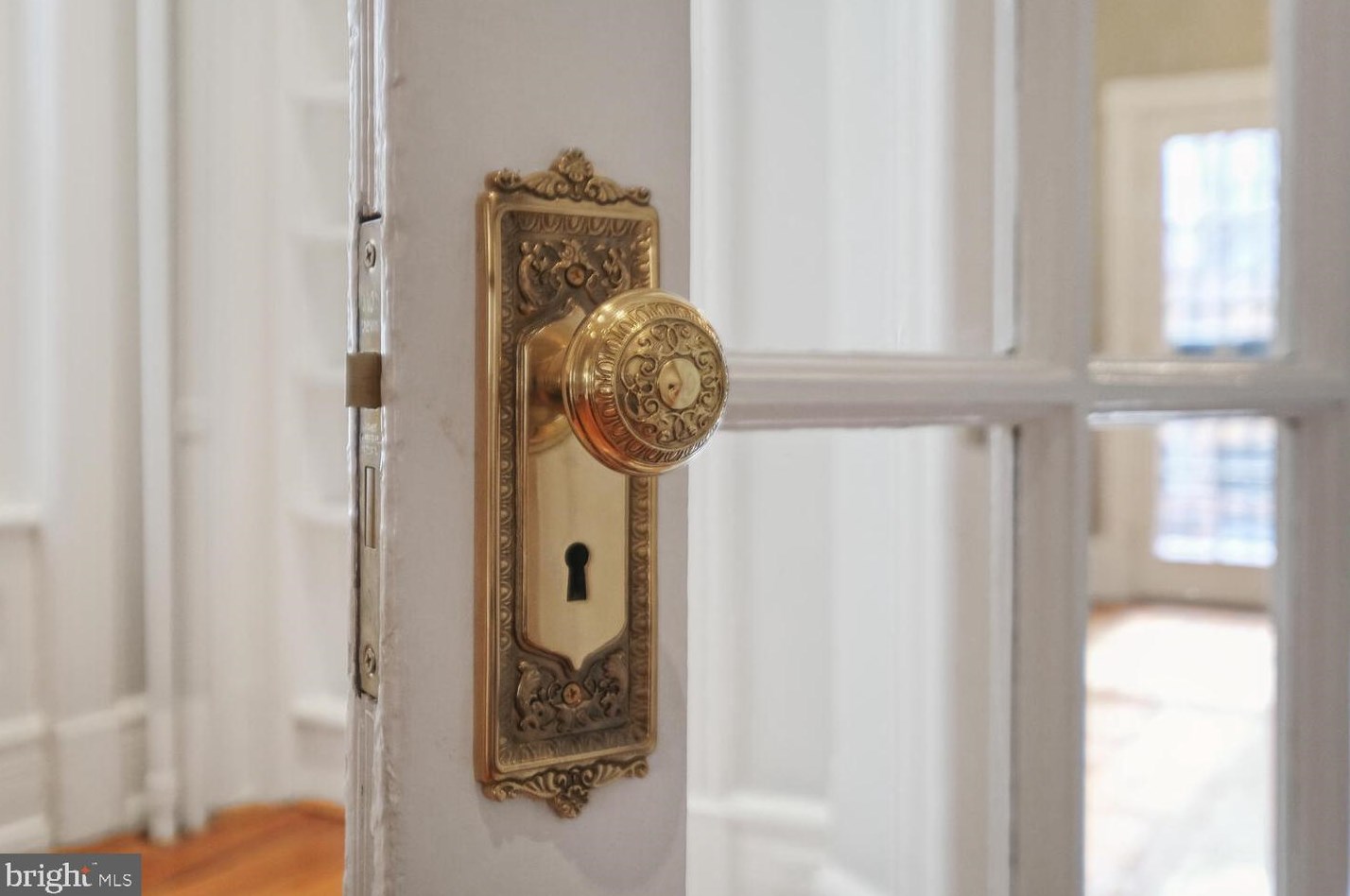 2010 Hillyer Pl, Washington DC 20009-1006 exterior