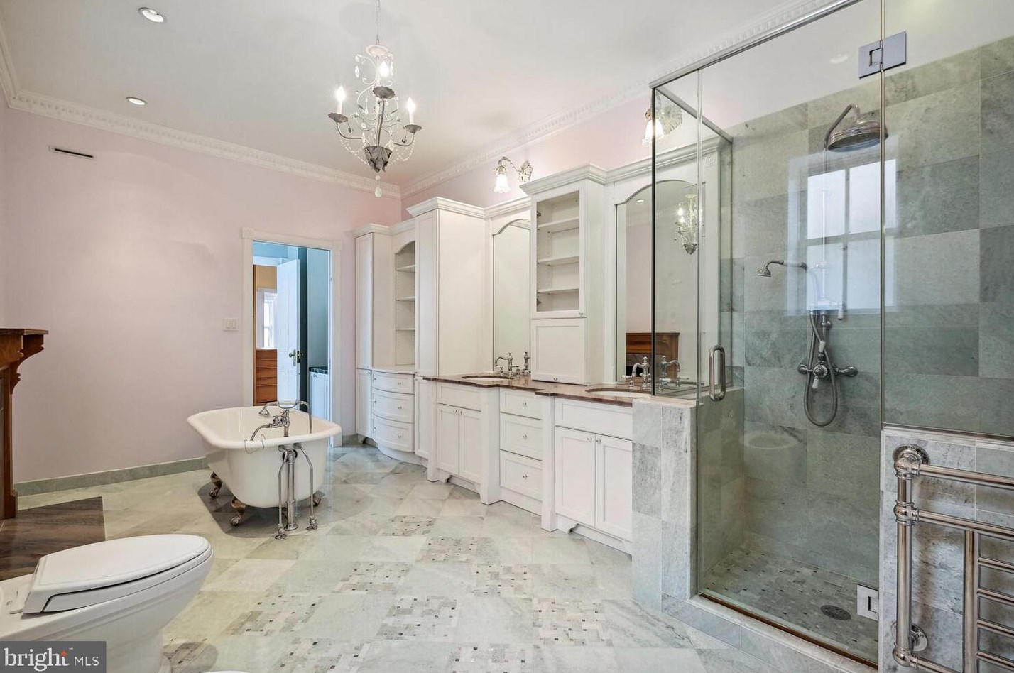 2010 Hillyer Pl, Washington DC 20009-1006 exterior