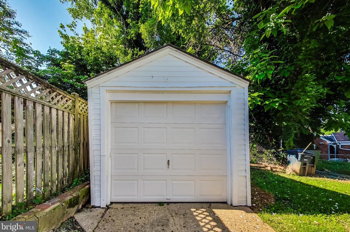 2225 Shepherd St, Washington DC  20018-3141 exterior