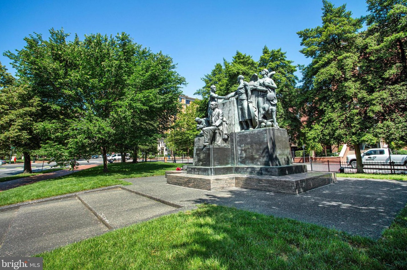 1001 L St, Washington DC  20001-4350 exterior