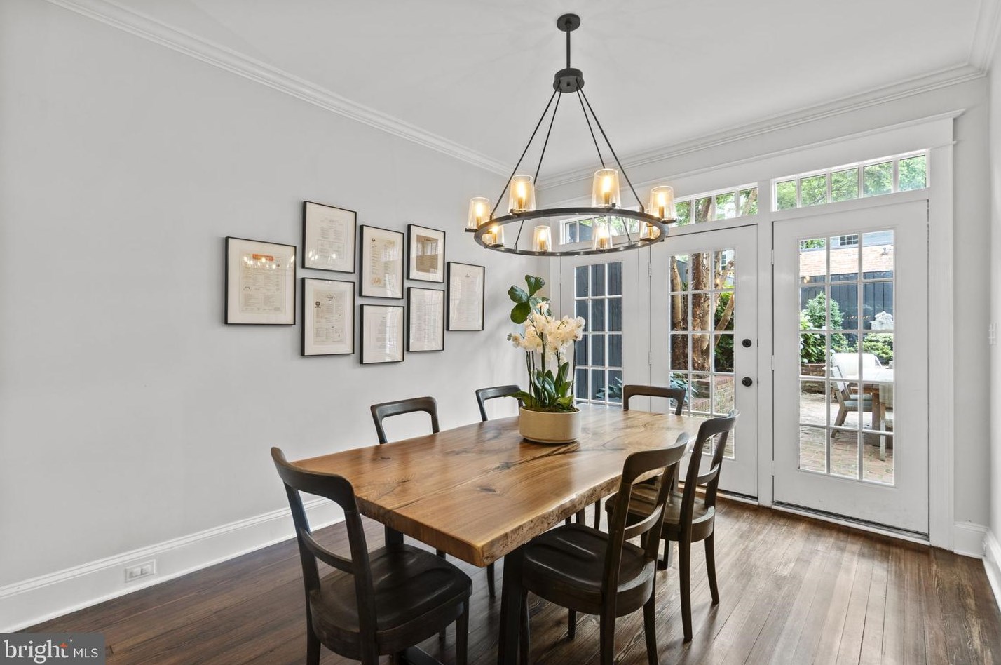 3025 Cambridge Pl, Washington DC  20007-2914 exterior