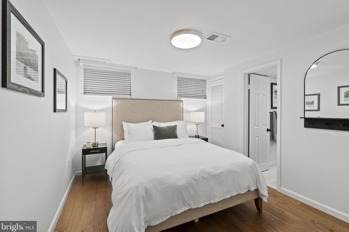 3025 Cambridge Pl, Washington DC  20007-2914 exterior