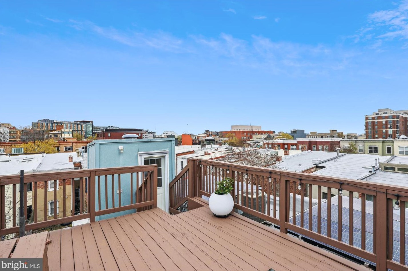 2209 12th Pl, Washington DC  20009-4405 exterior