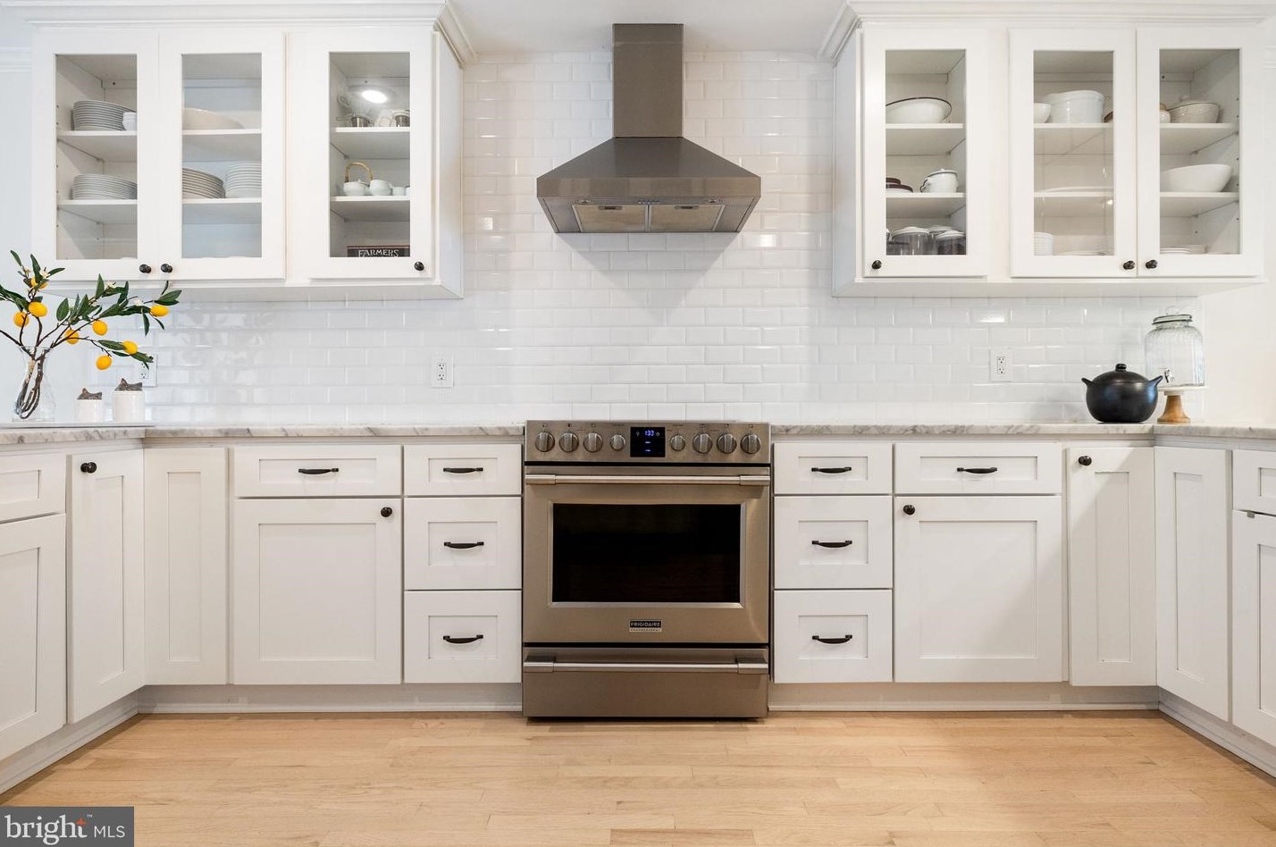 4253 Fordham Rd, Washington DC 20016-1931 exterior