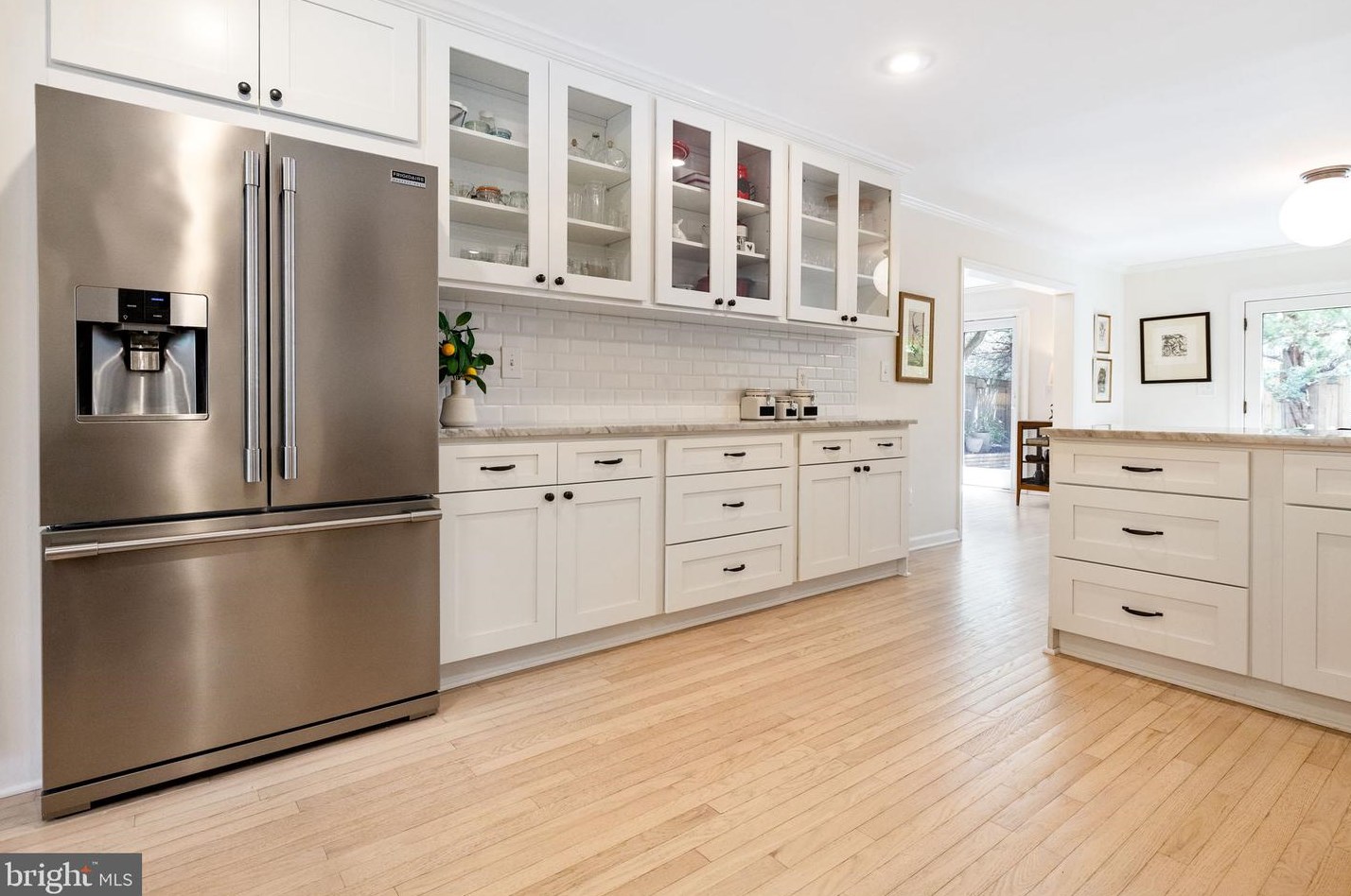 4253 Fordham Rd, Washington DC 20016-1931 exterior