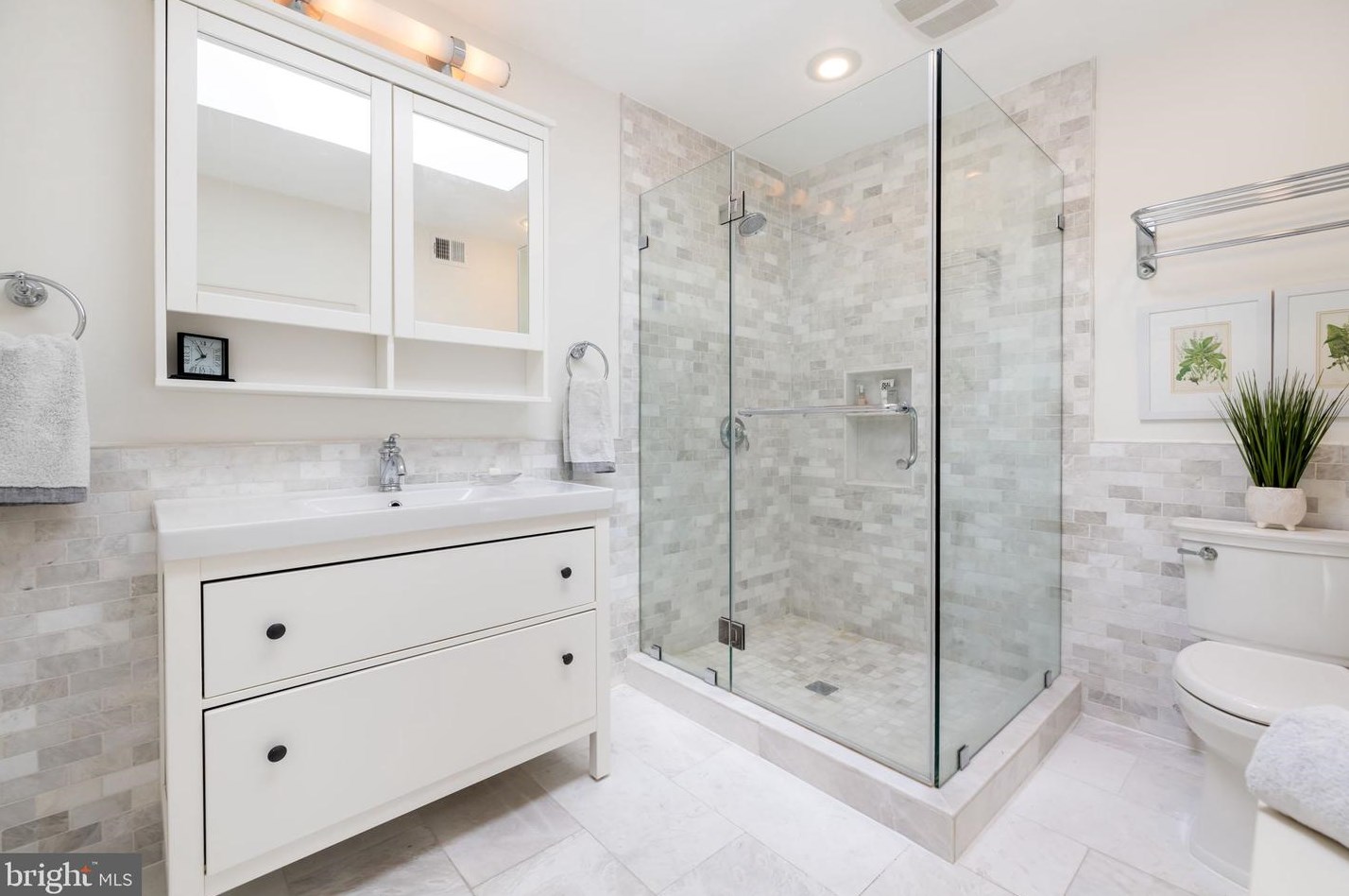 4253 Fordham Rd, Washington DC 20016-1931 exterior