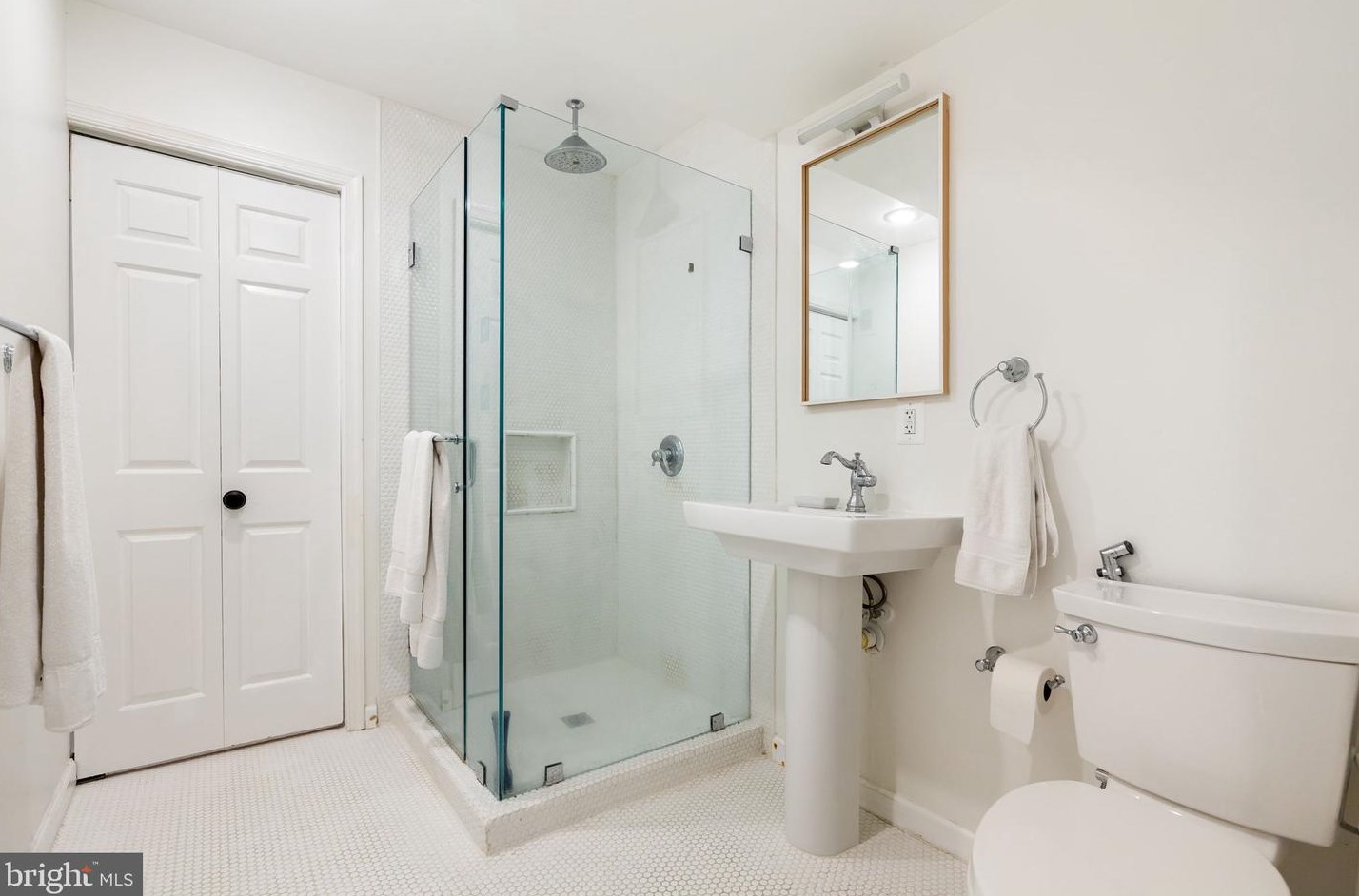 4253 Fordham Rd, Washington DC 20016-1931 exterior