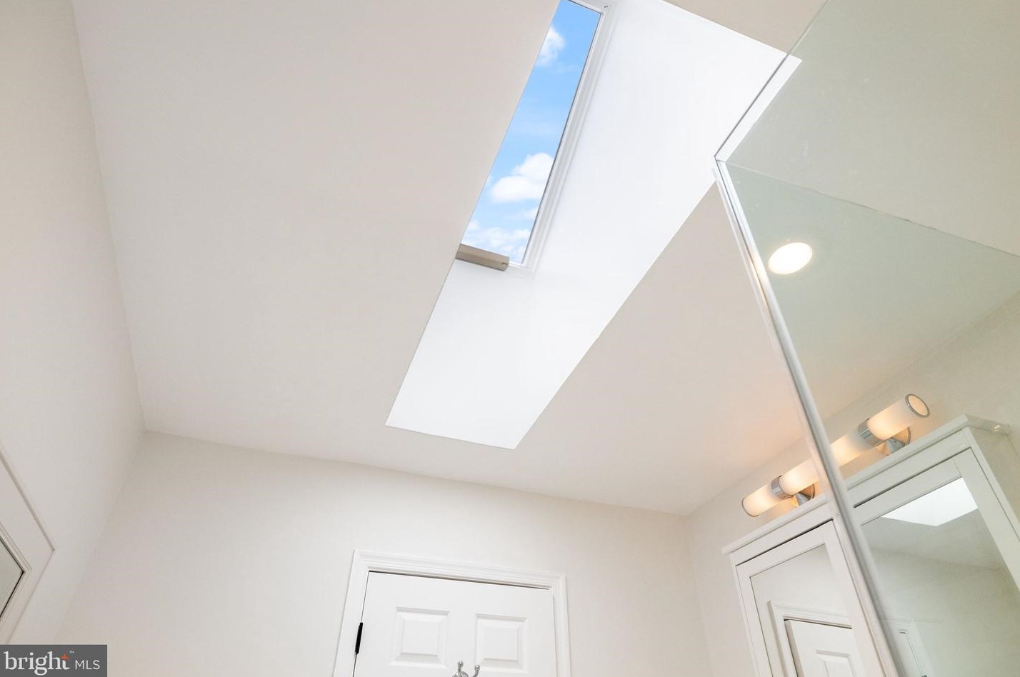 4253 Fordham Rd, Washington DC 20016-1931 exterior