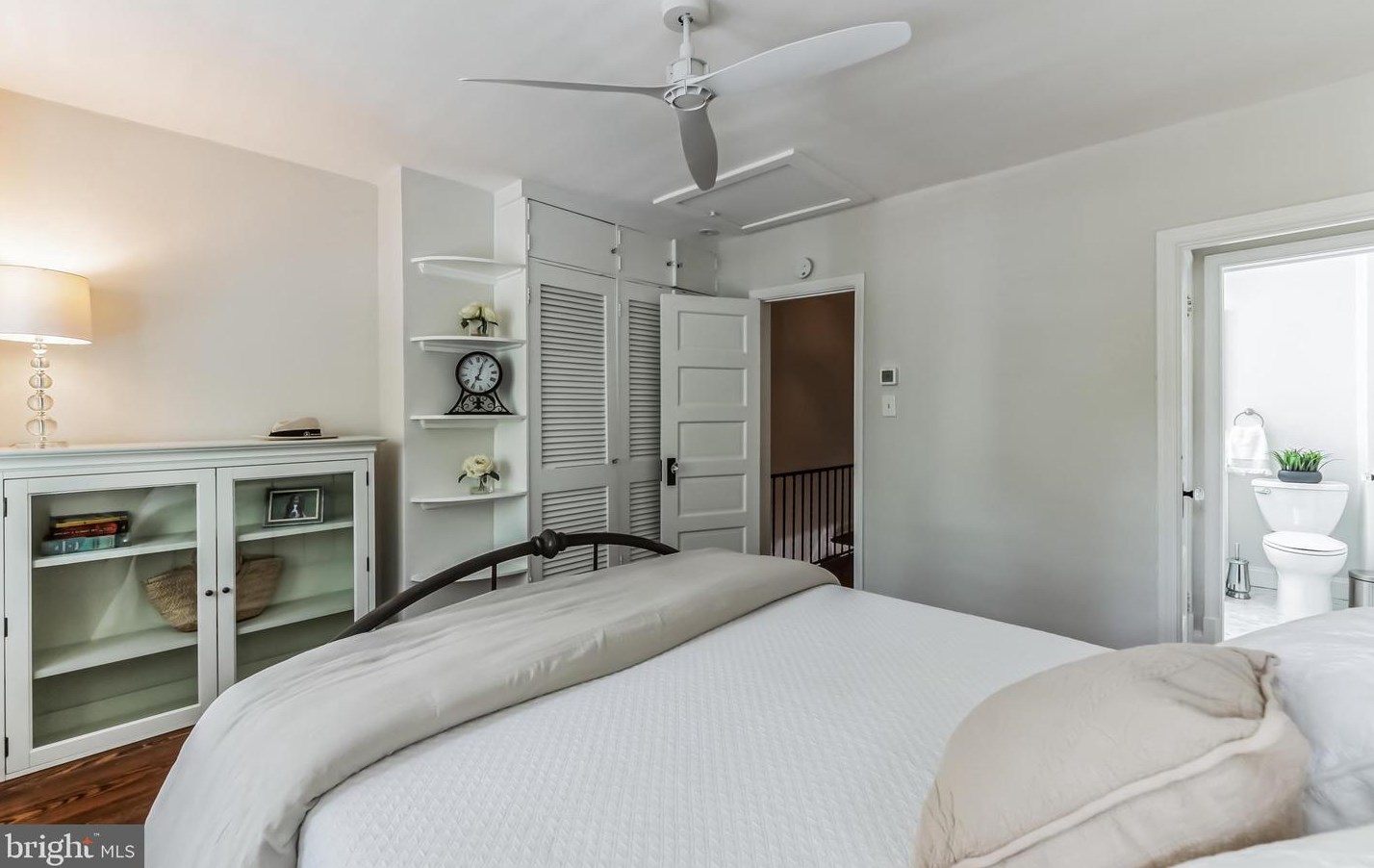 1555 33rd St, Washington DC  20007-2750 exterior