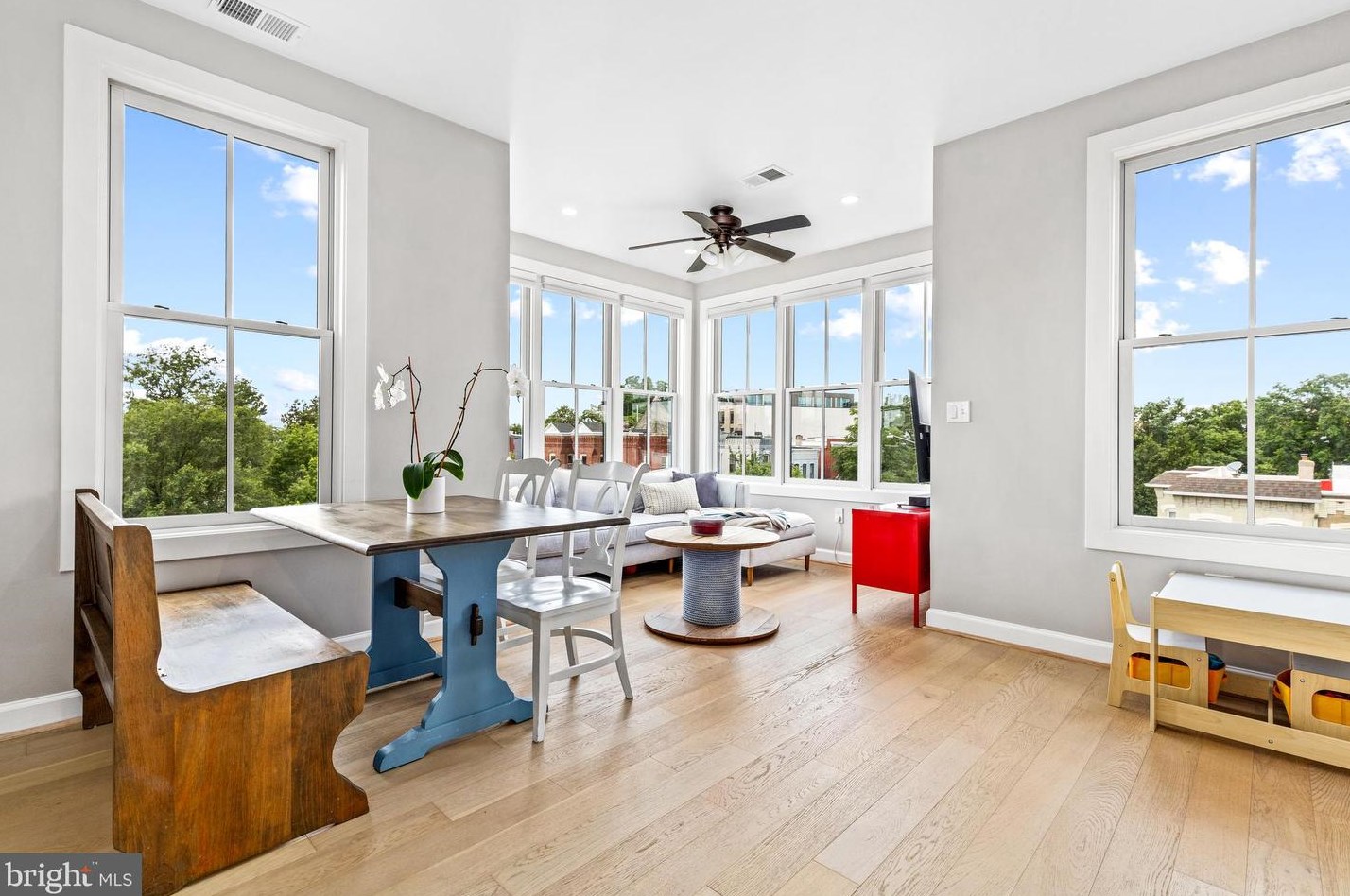 1209 G St, Washington DC  20005-3809 exterior