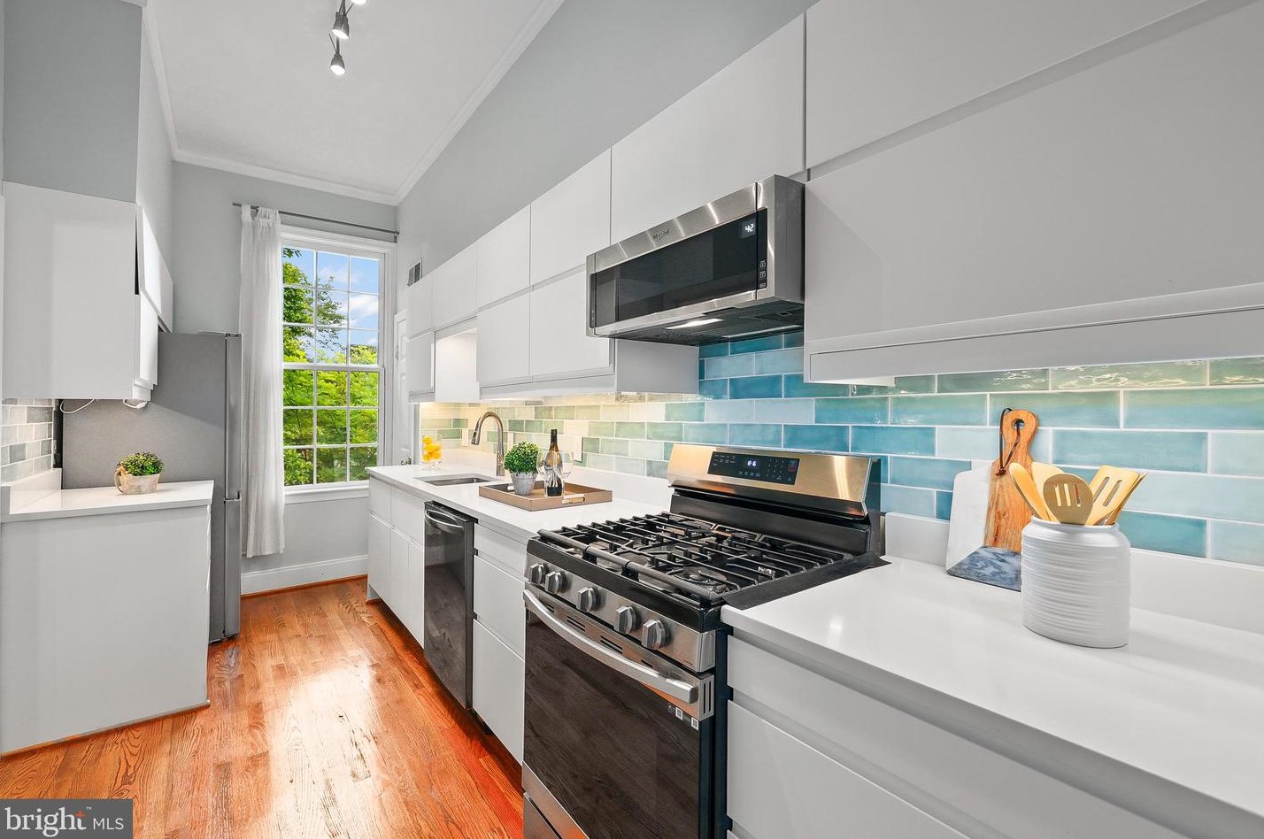 525 7 St, Washington DC 20003-2738 exterior