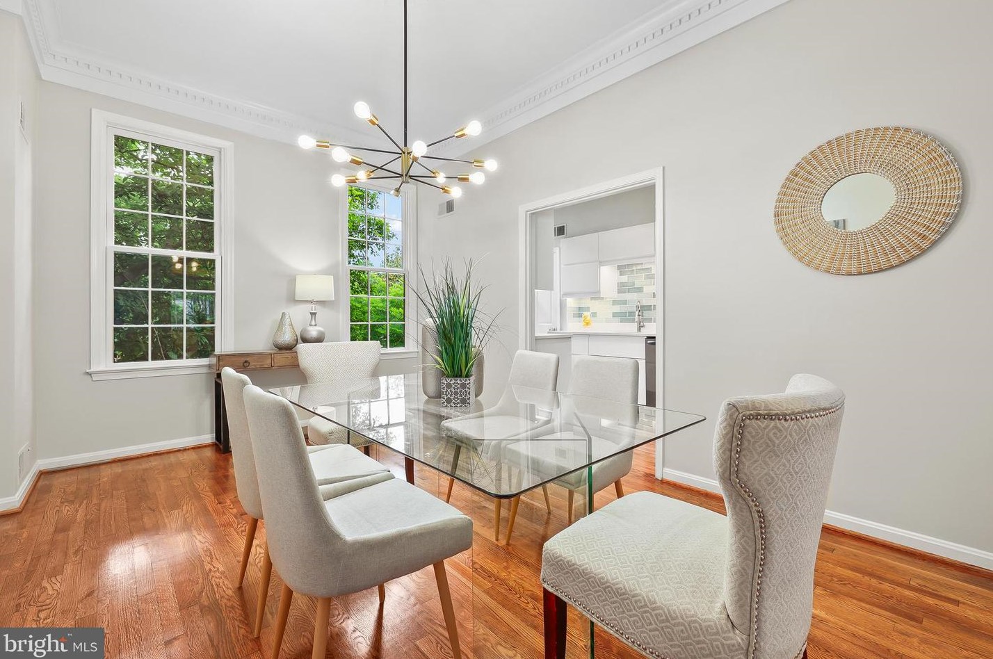 525 7 St, Washington DC 20003-2738 exterior