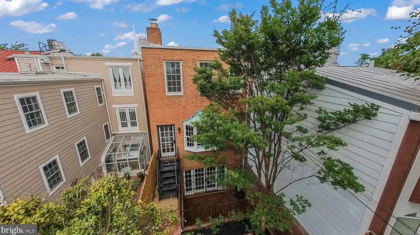 525 7 St, Washington DC 20003-2738 exterior