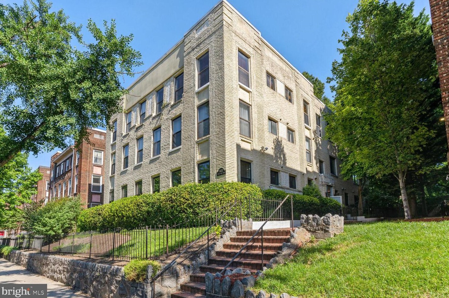 1437 Spring Rd, Washington DC  20010-1225 exterior