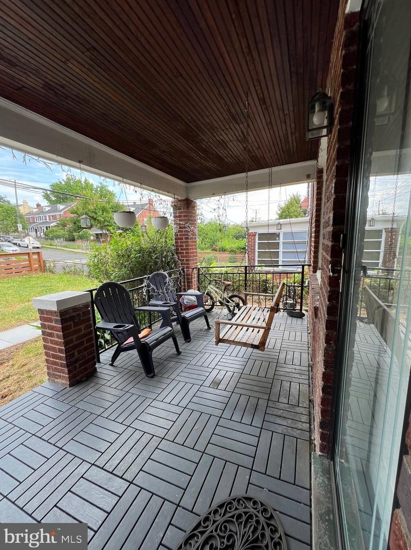 44 Burns St, Washington DC  20019-3359 exterior