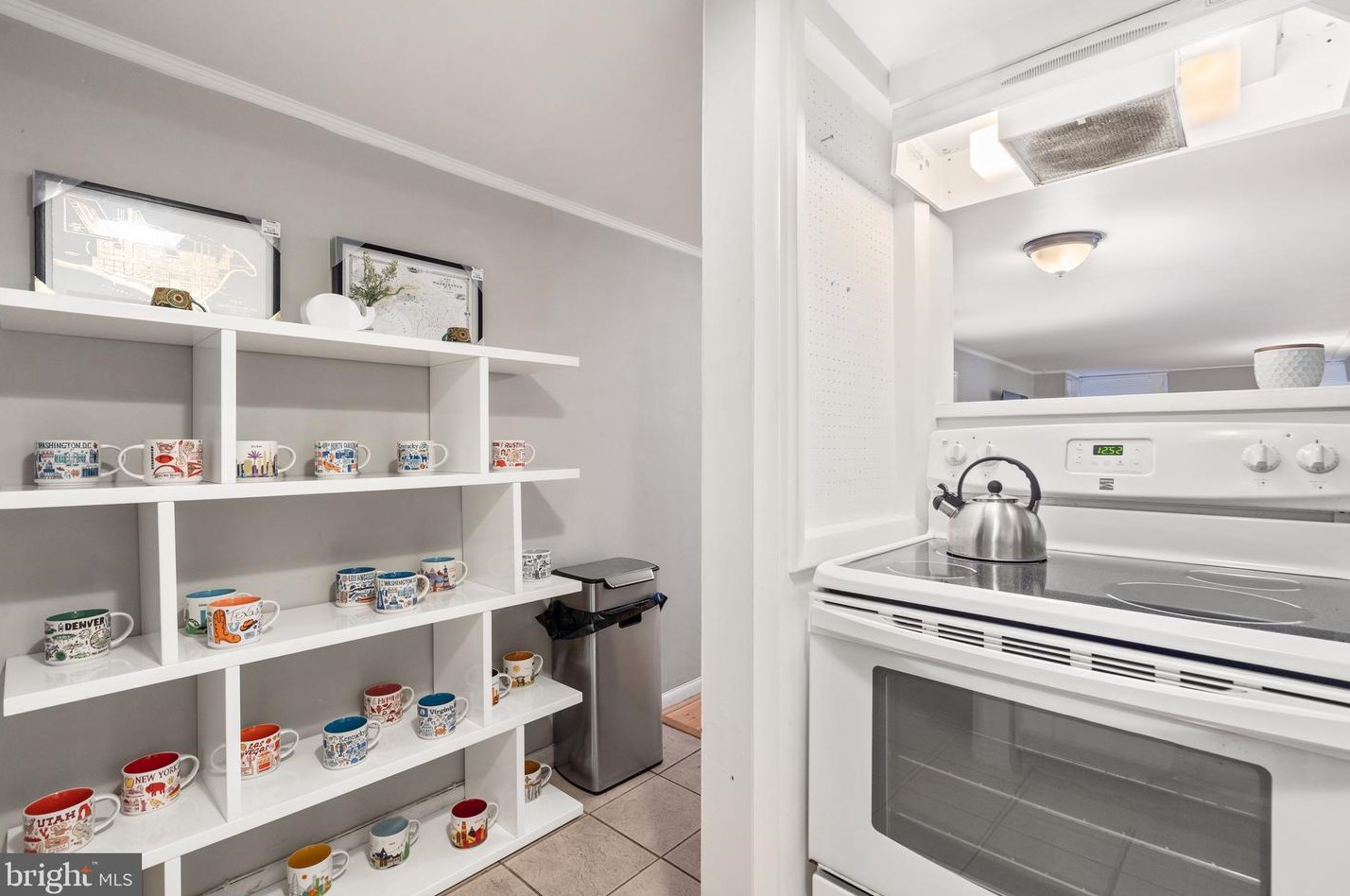 2129 Newport Pl, Washington DC 20037-3001 exterior