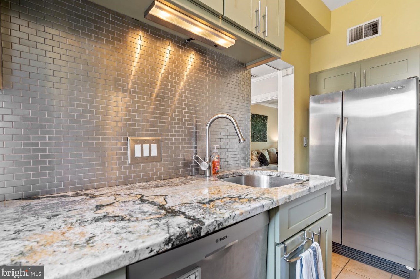 2129 Newport Pl, Washington DC 20037-3001 exterior