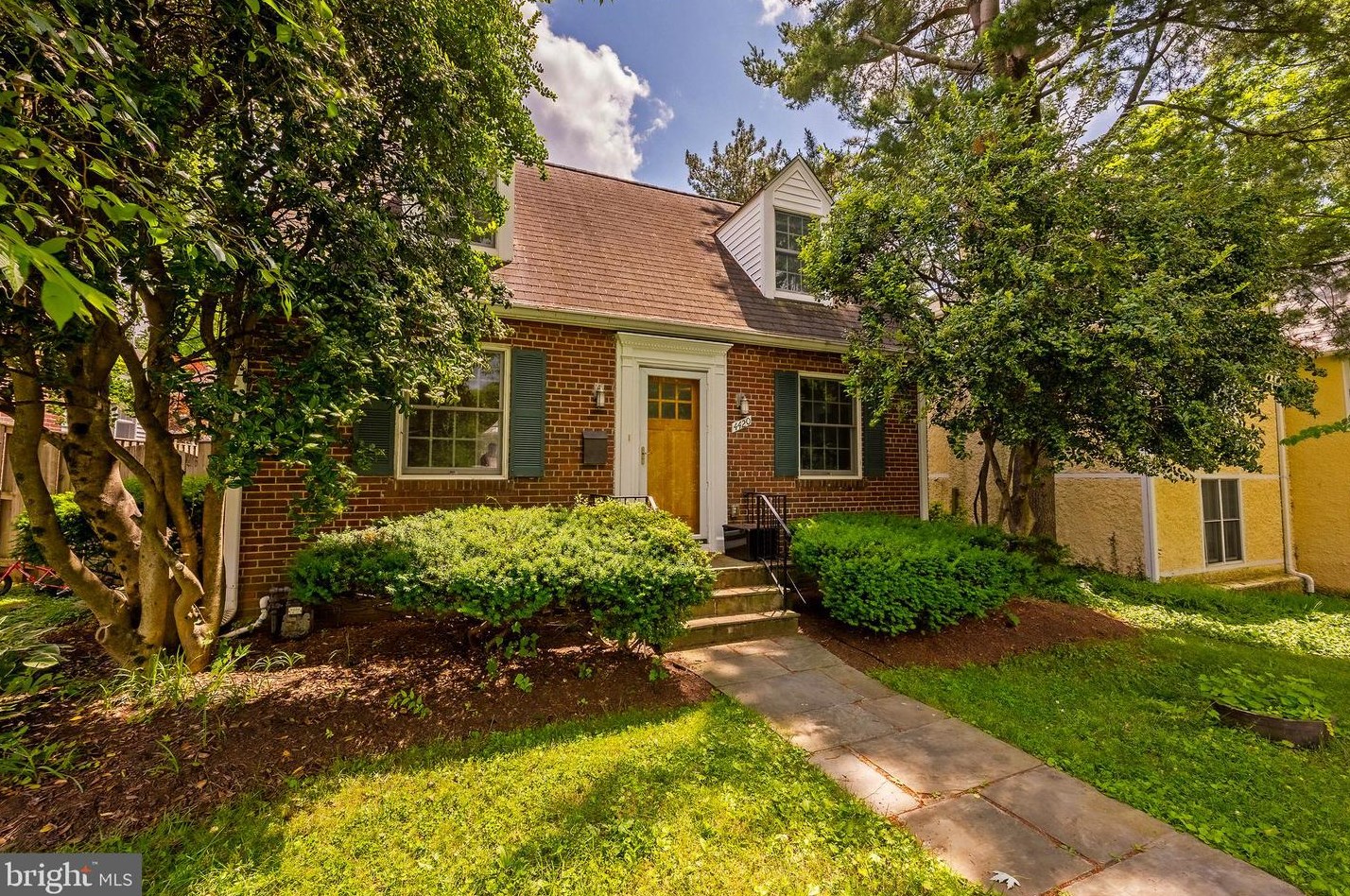 4420 Alton Pl, Washington DC  20016-2022 exterior