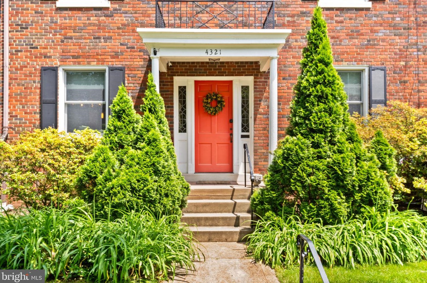 4321 37th St, Washington DC  20008-3108 exterior