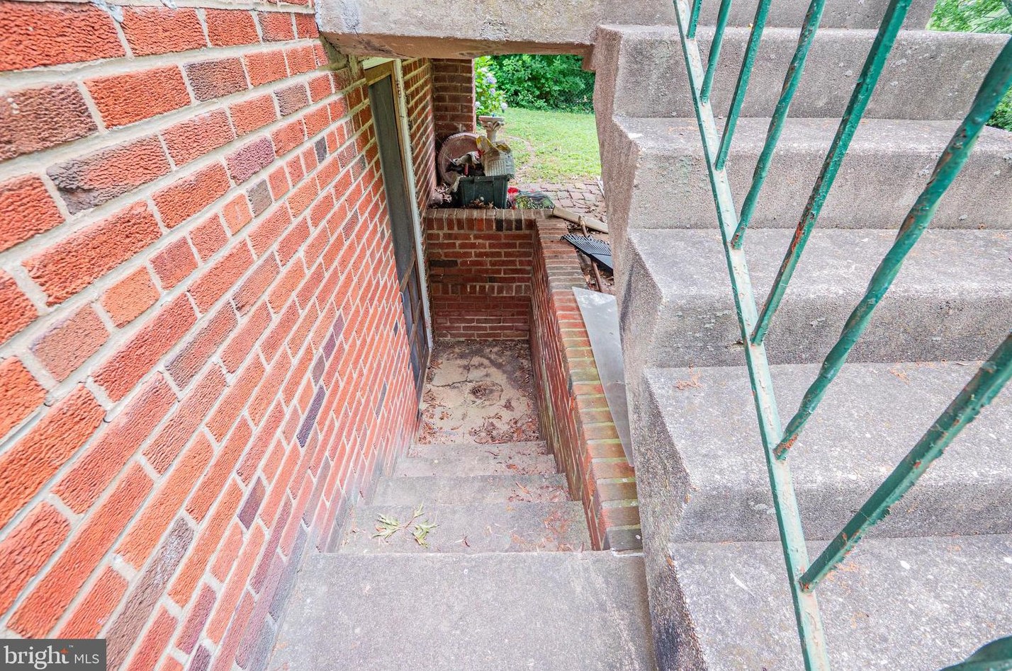 3669 Camden St, Washington DC 20020-1271 exterior