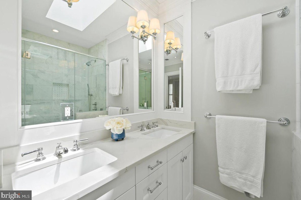 1653 34 St, Washington DC 20007-2742 exterior