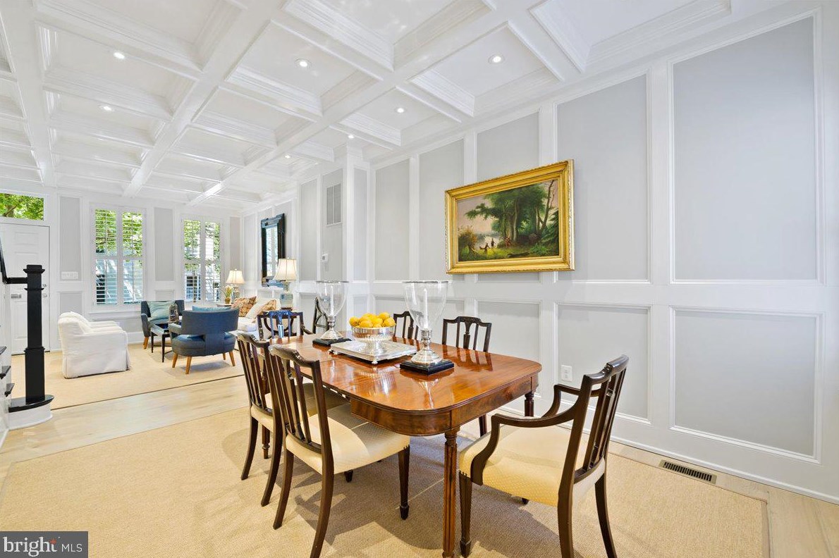 1653 34 St, Washington DC 20007-2742 exterior