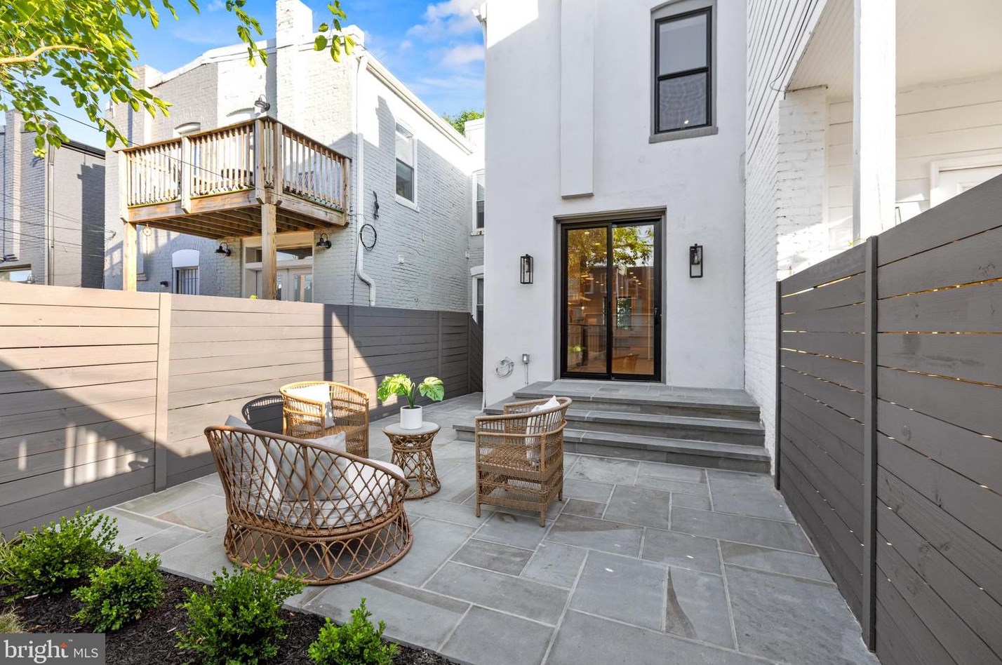 133 P St, Washington DC  20001-1115 exterior