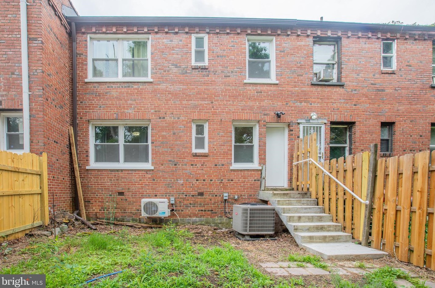 5046 Just St, Washington DC  20019-5558 exterior