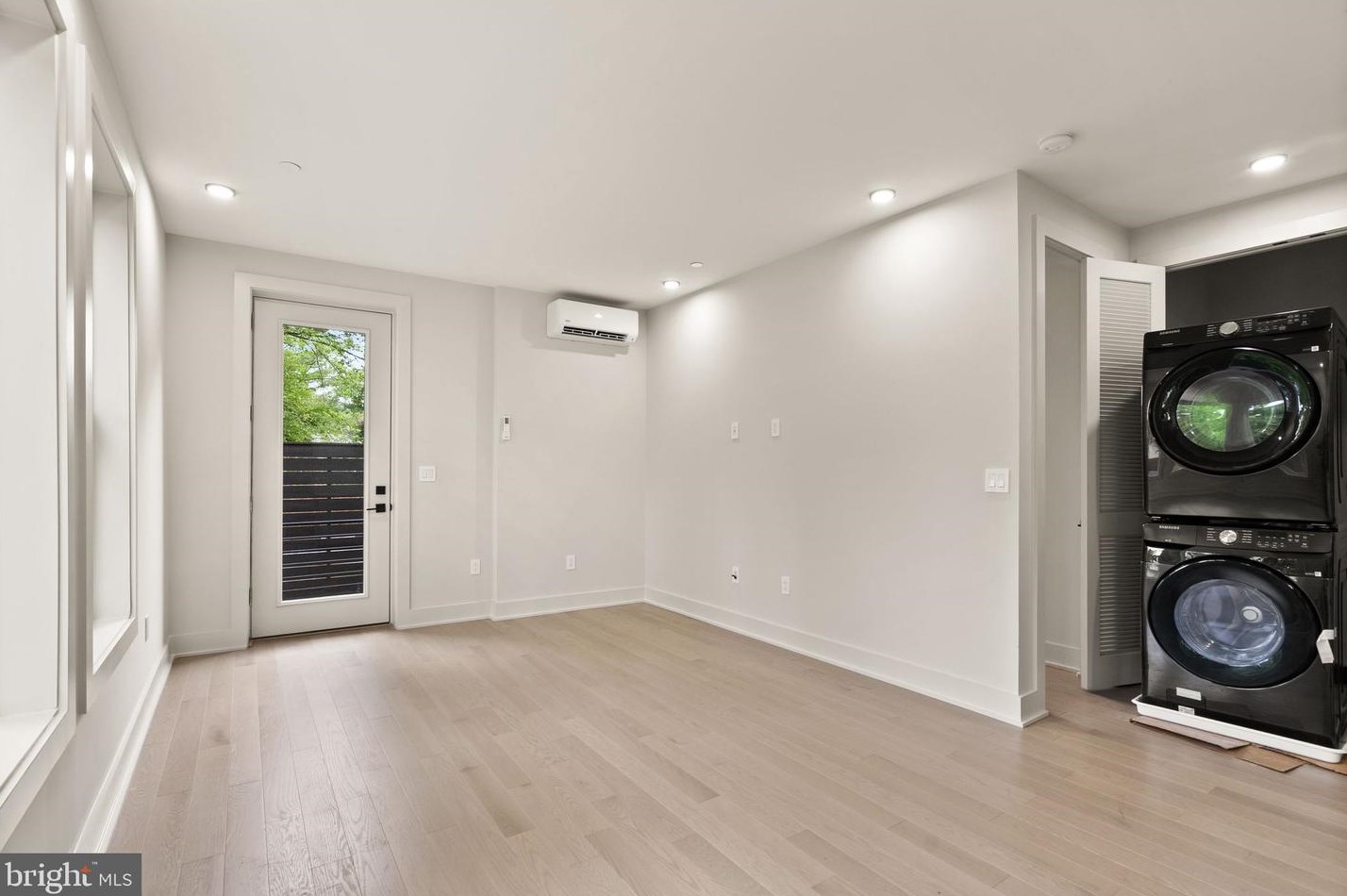 6118 30th St, Washington DC  20015-1512 exterior