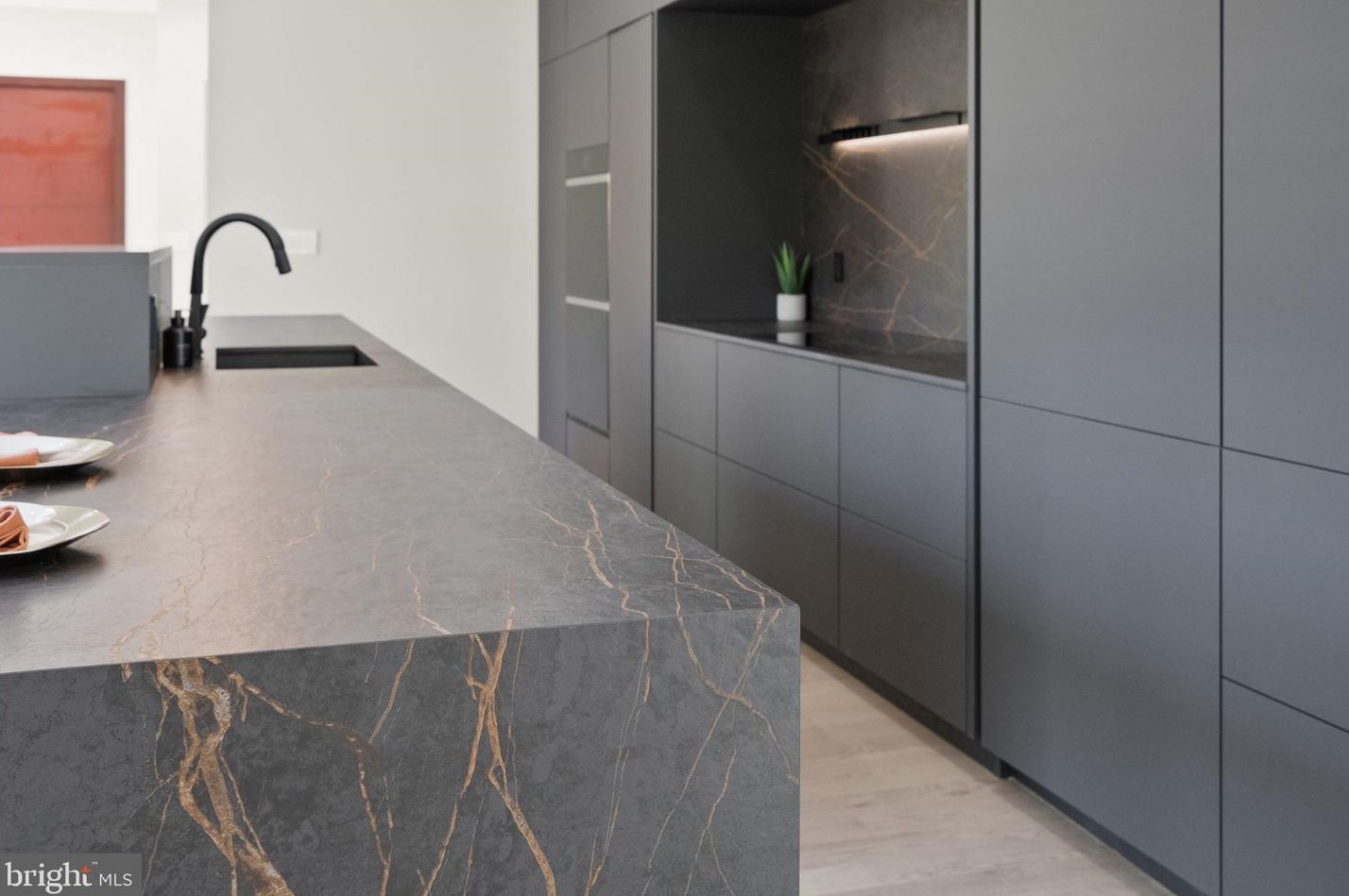 6118 30th St, Washington DC  20015-1512 exterior