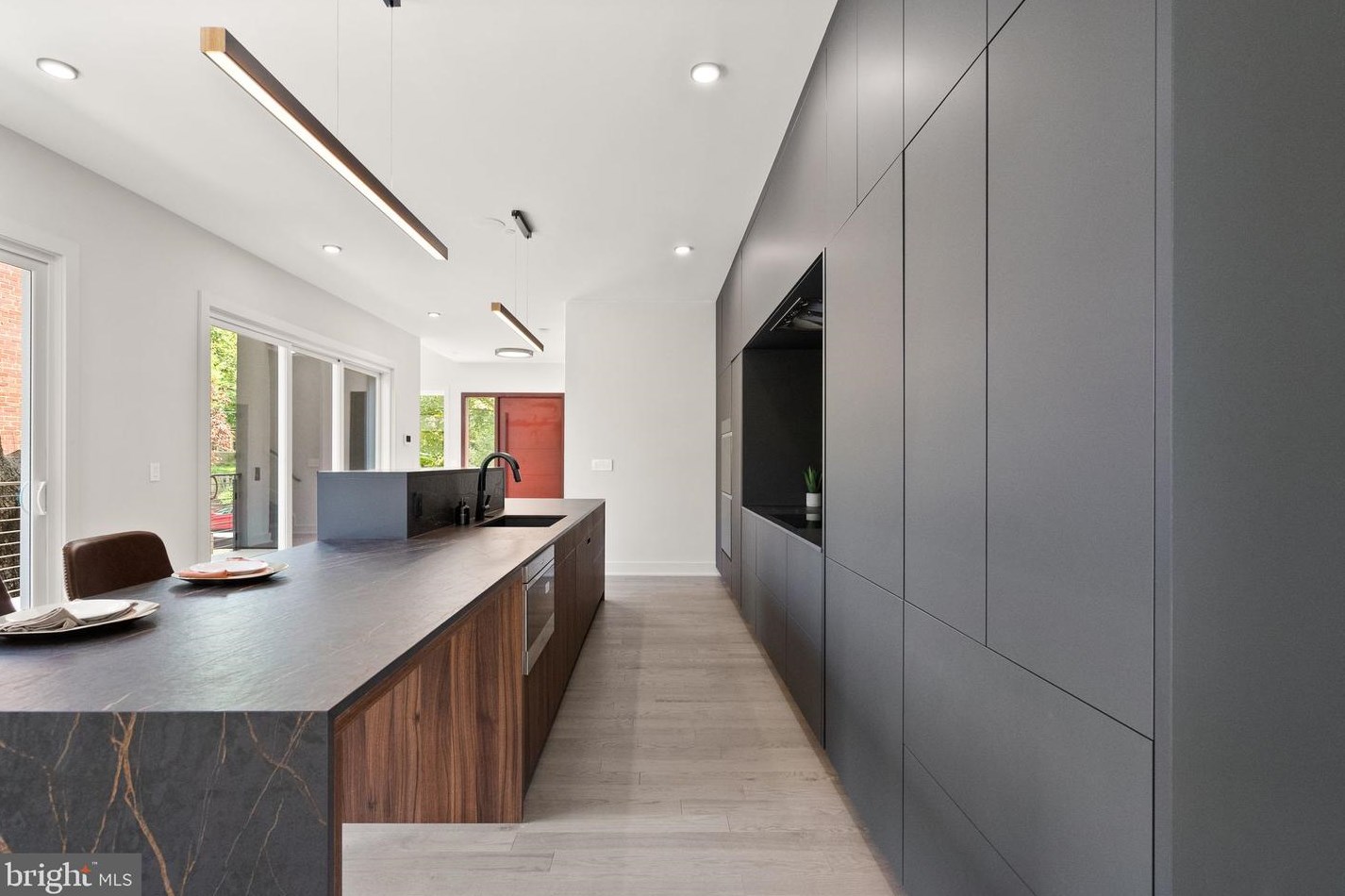 6118 30th St, Washington DC  20015-1512 exterior