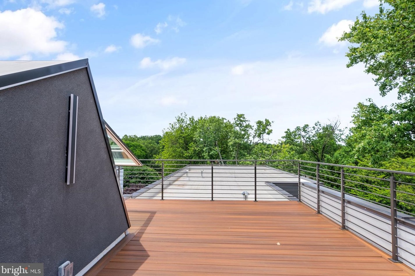 6118 30th St, Washington DC  20015-1512 exterior