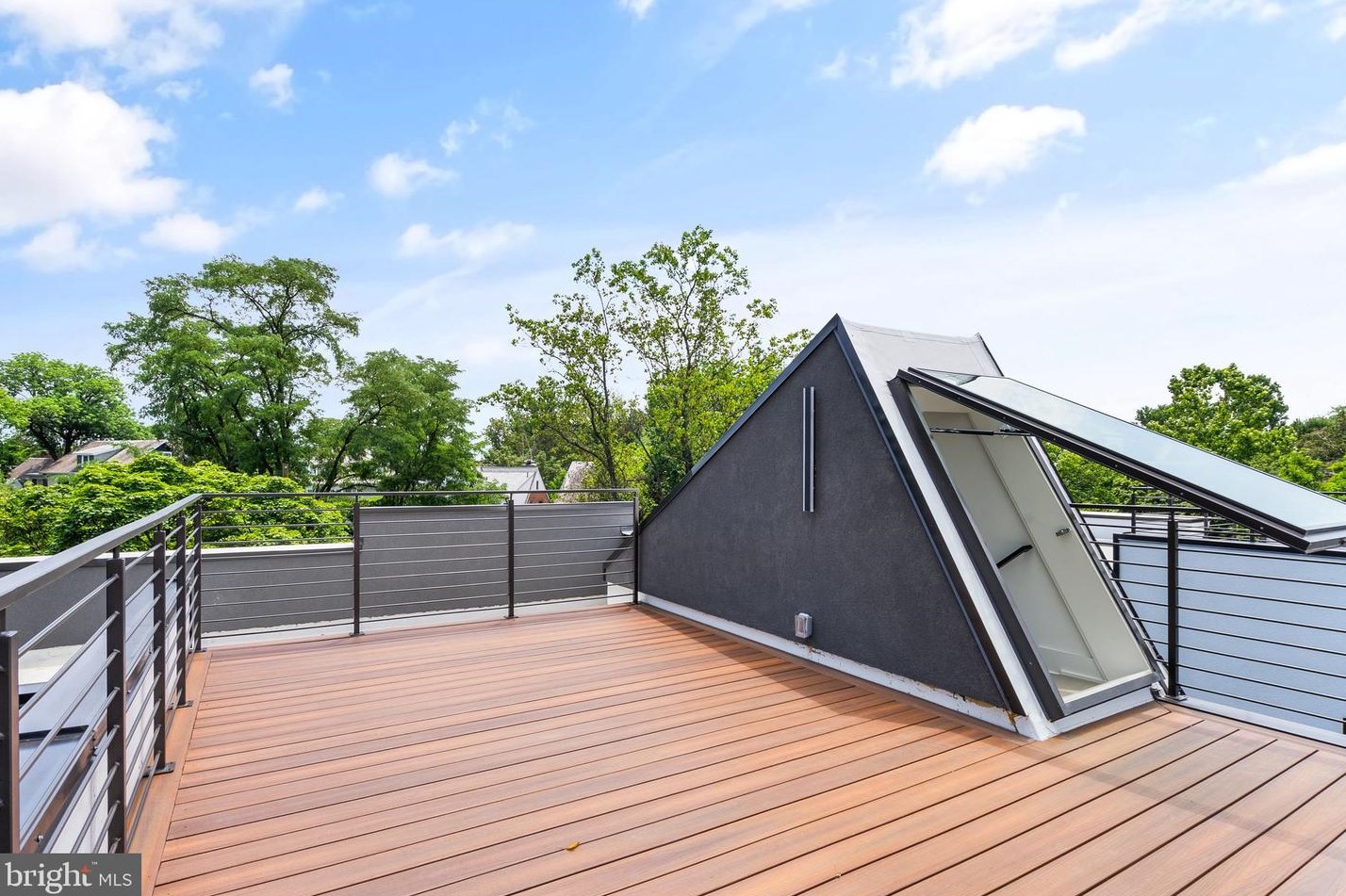 6118 30th St, Washington DC  20015-1512 exterior