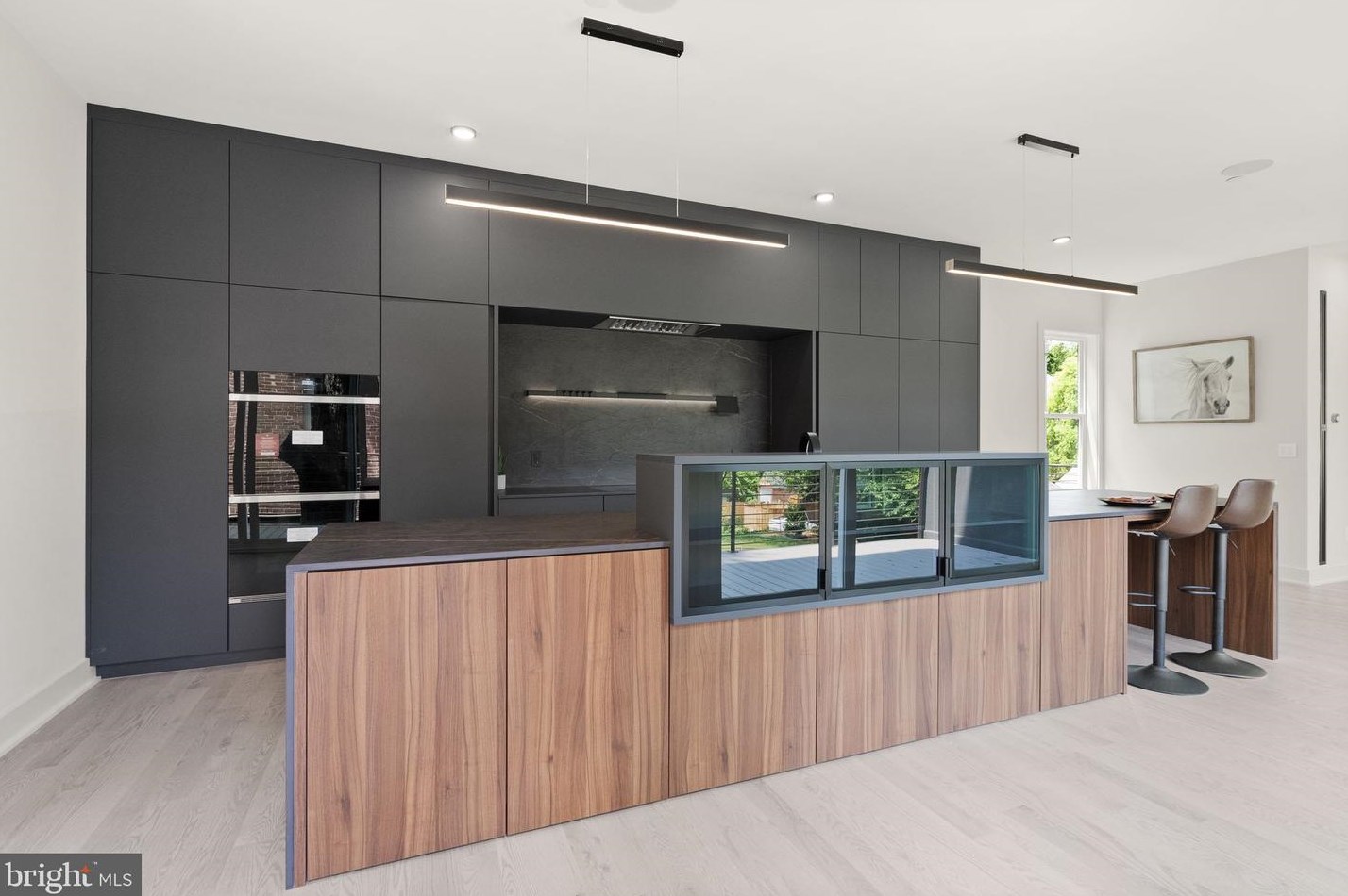 6118 30th St, Washington DC  20015-1512 exterior