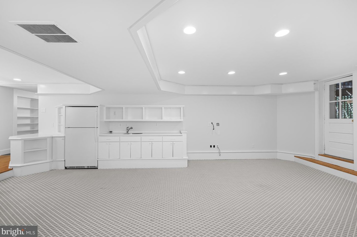 3301 Highland Pl, Washington DC  20008-3234 exterior