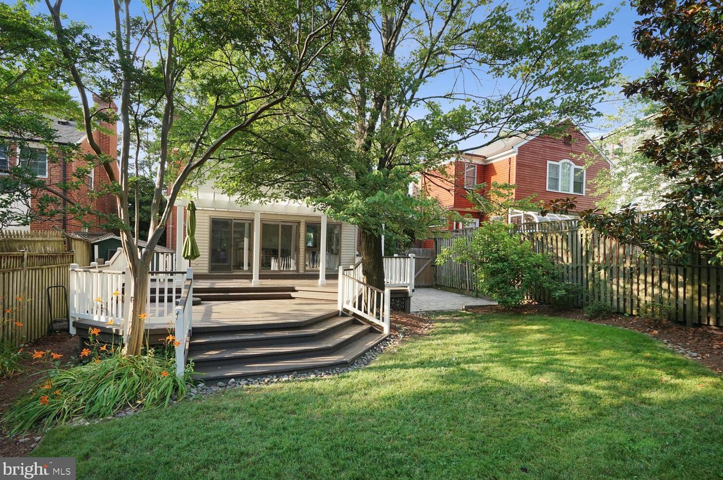 3932 Garrison St, Washington DC  20016-4220 exterior