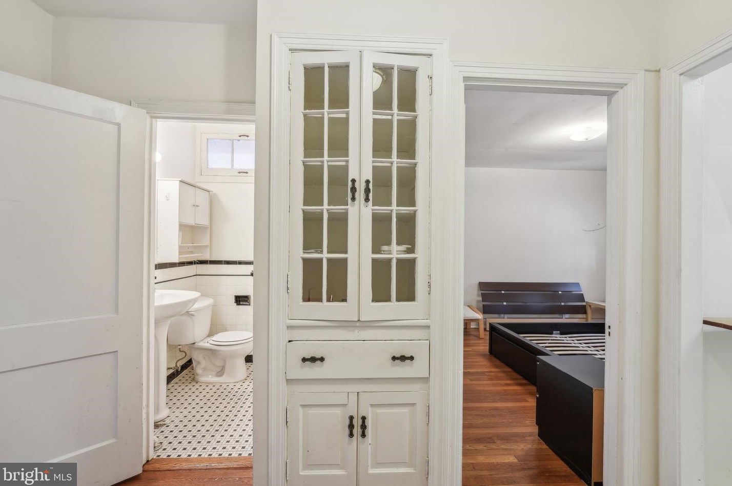 3925 W St, Washington DC 20020-5717 exterior