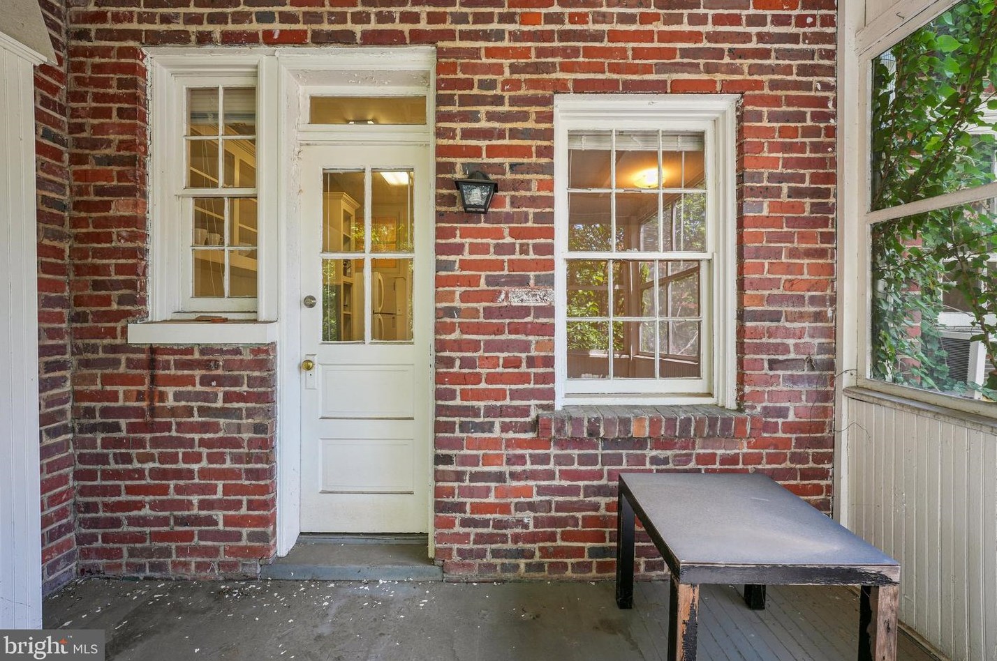 3925 W St, Washington DC 20020-5717 exterior